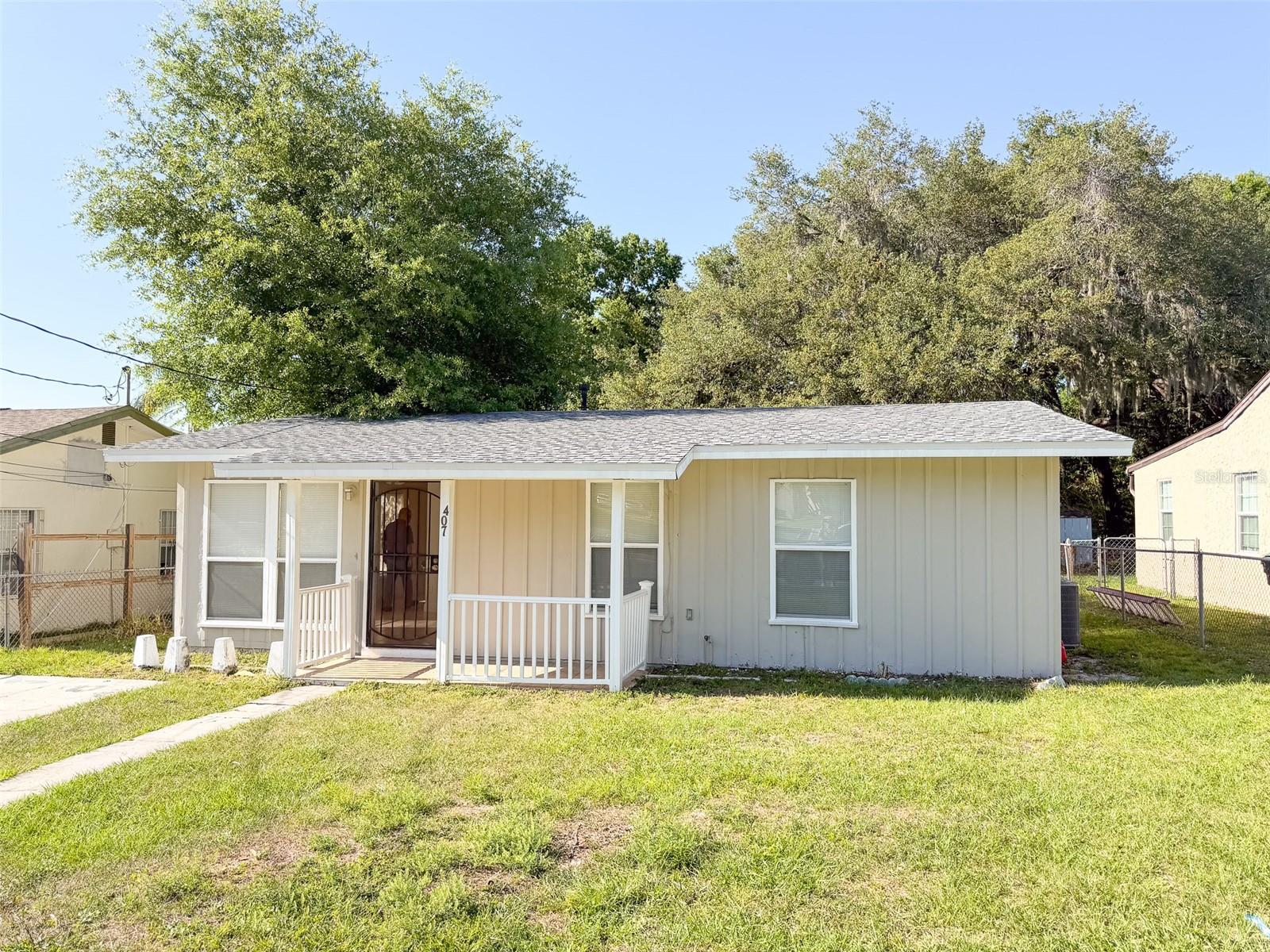 407 W Bella Vista St