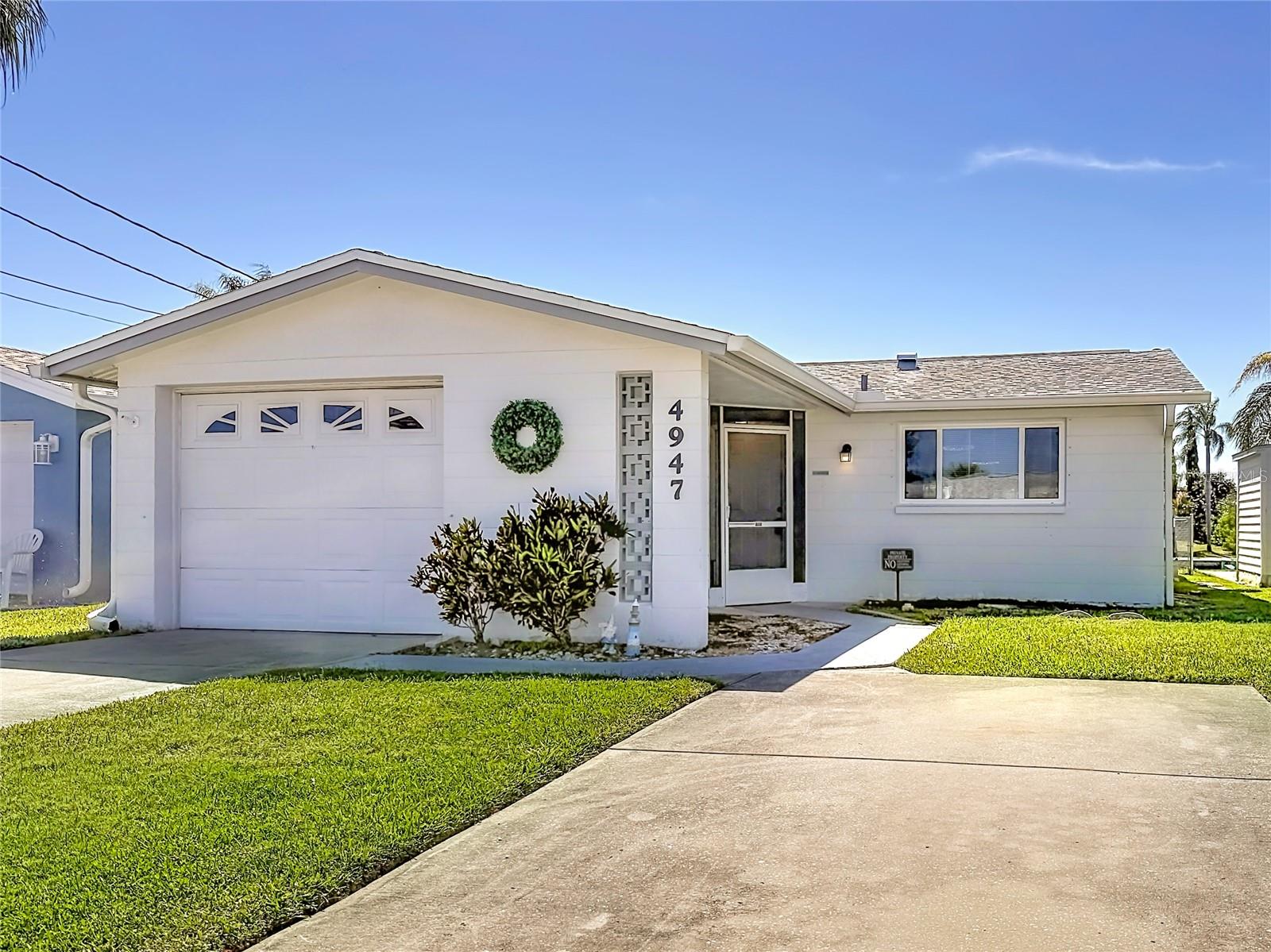 4947 Blue Heron Dr