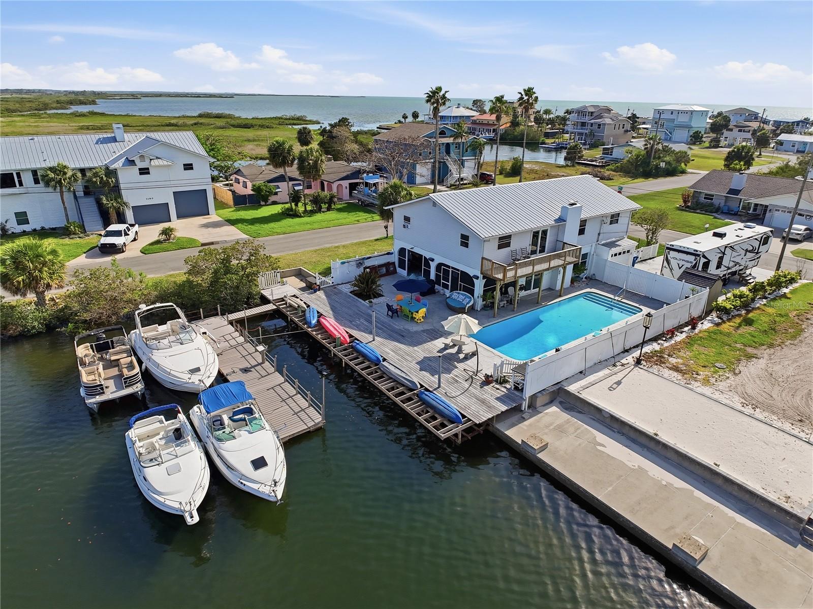 3173 Gulfview Dr