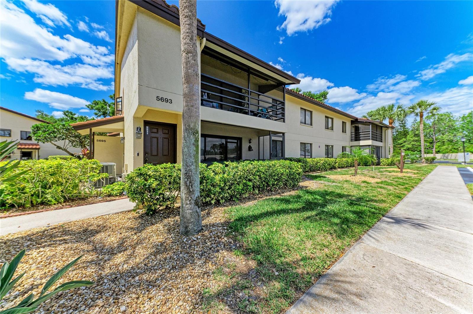 5685 Gardens Dr #5685