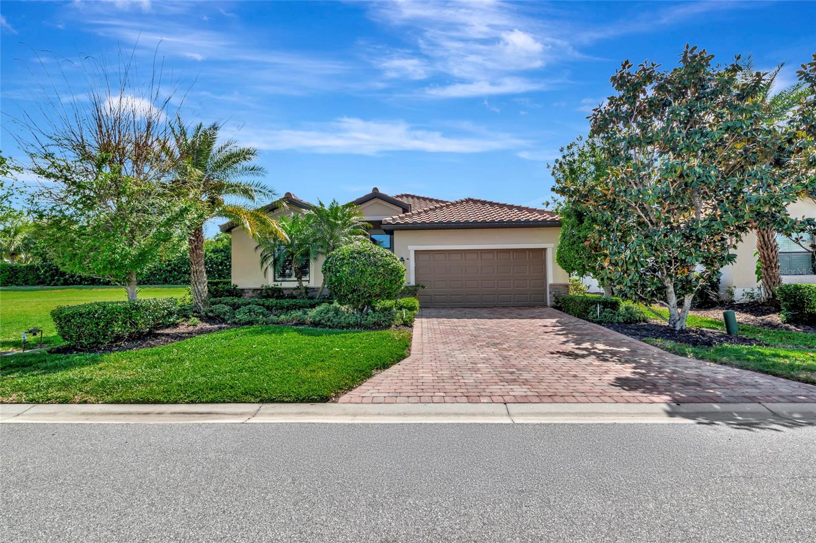157 Wandering Wetlands Cir