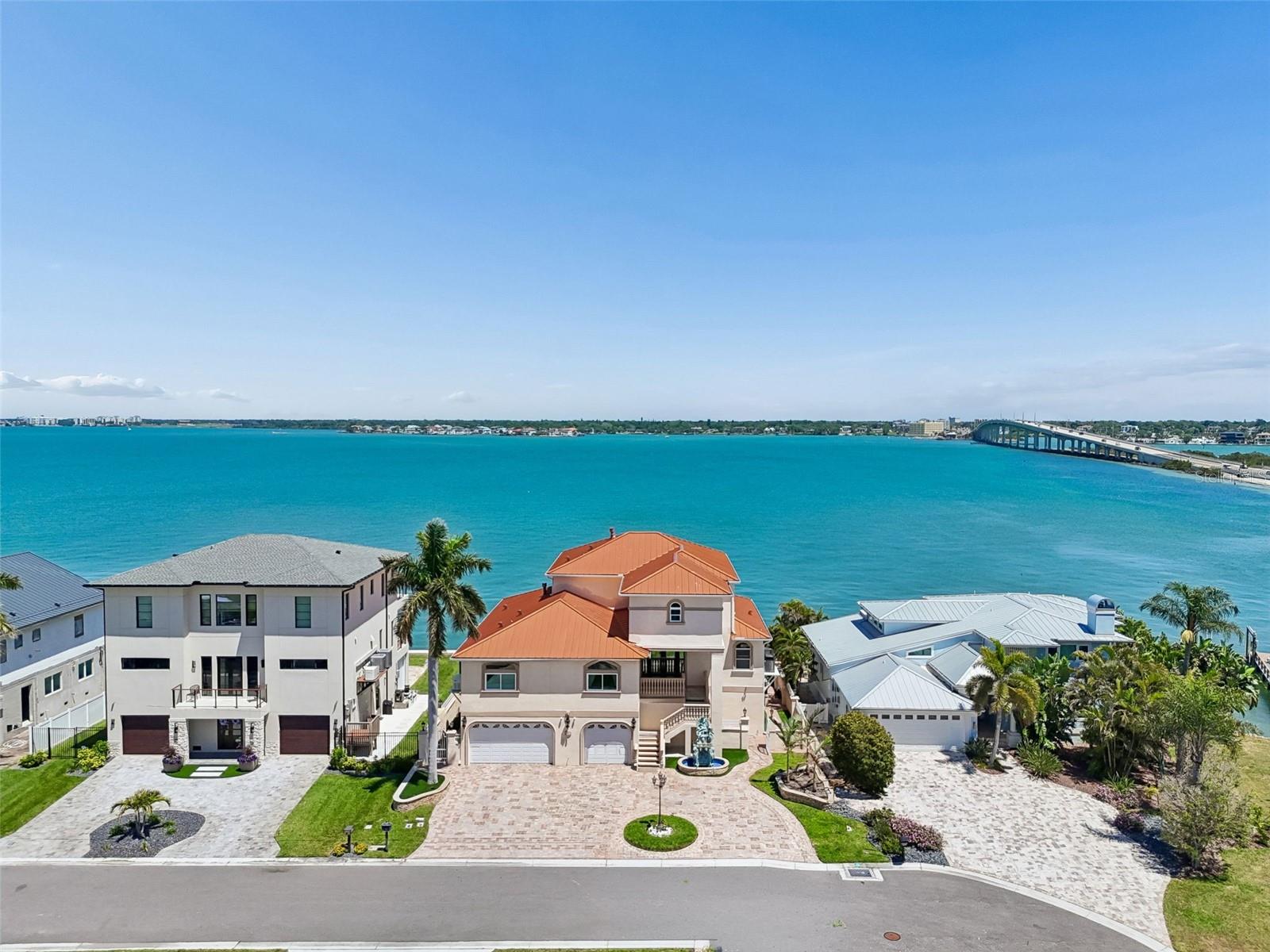 1203 Bay Dr