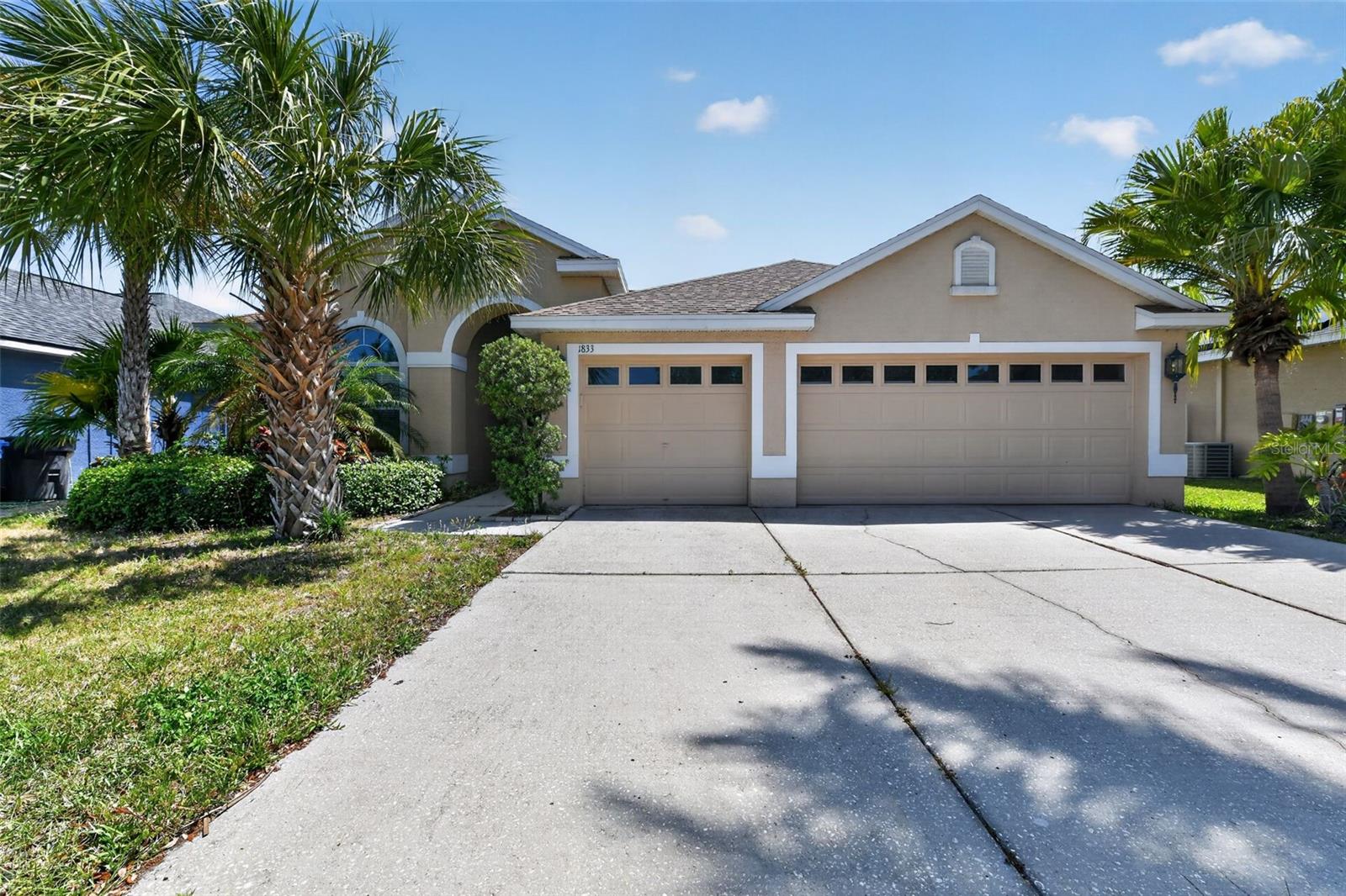 1833 Mira Lago Cir