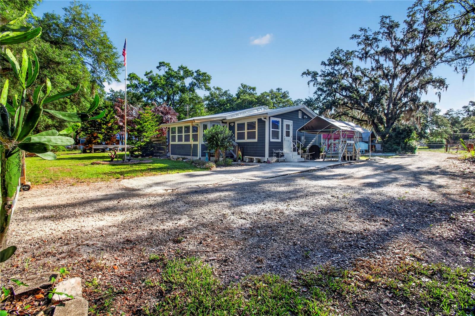 10627 McIntosh Rd