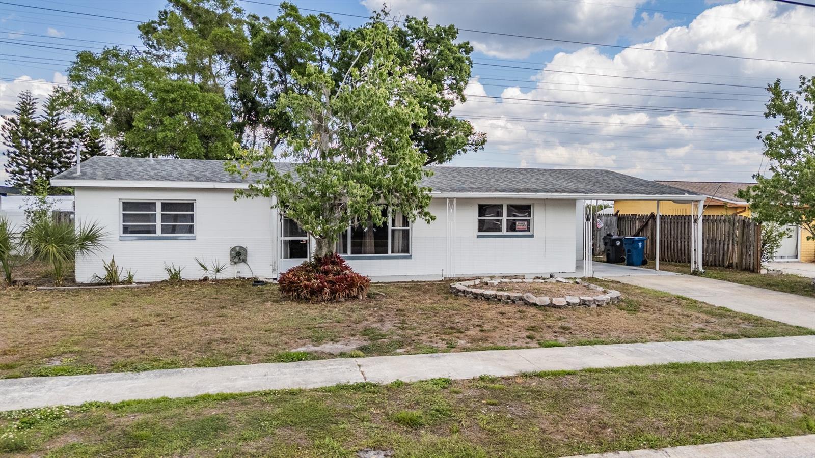 307 Country Club Dr