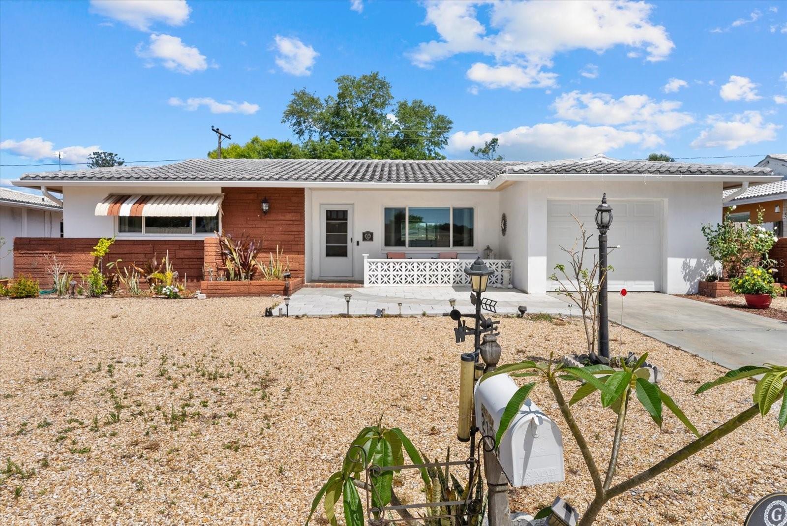 2124 Greenbriar Blvd