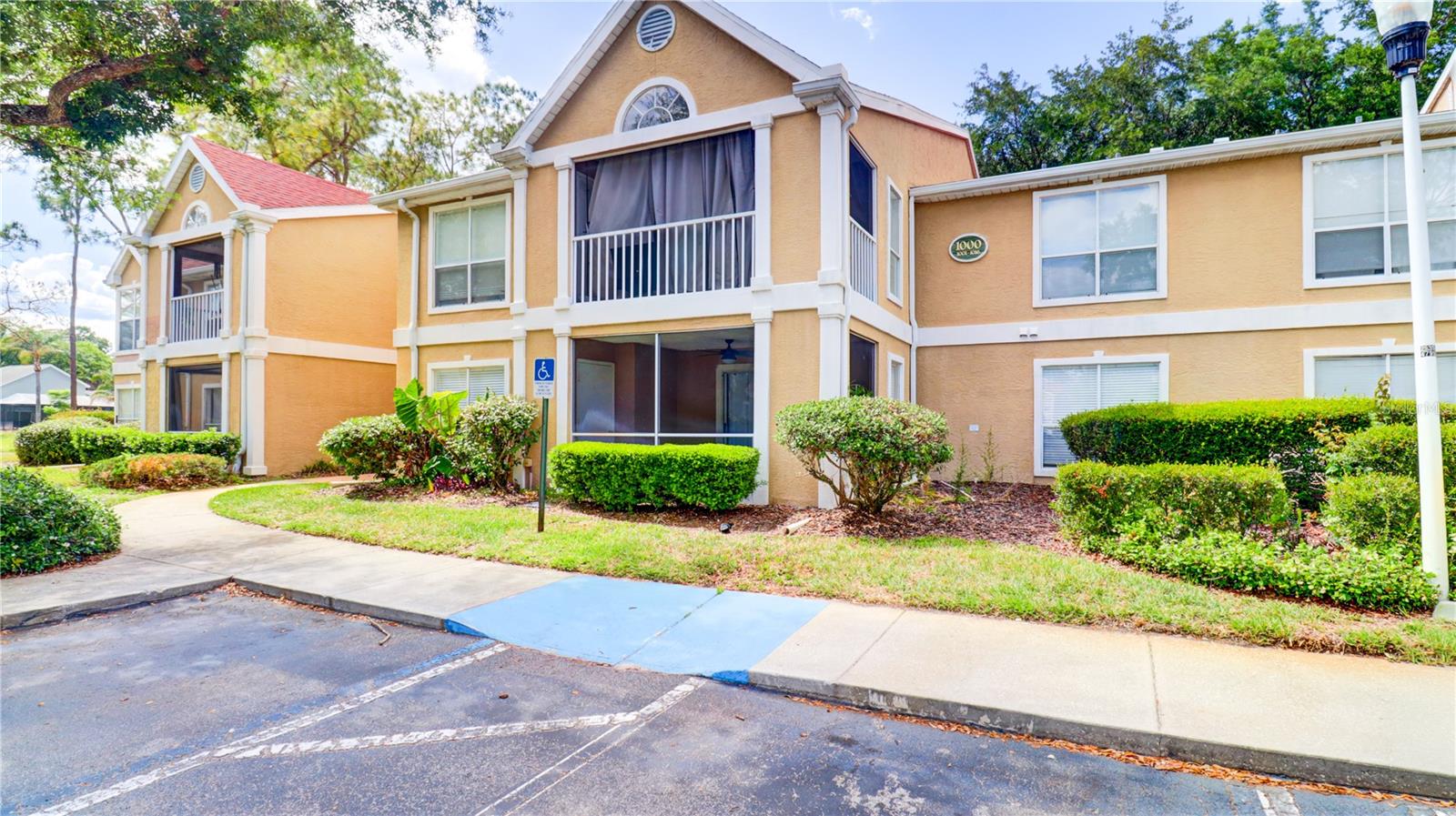 9481 Highland Oak Dr #1001