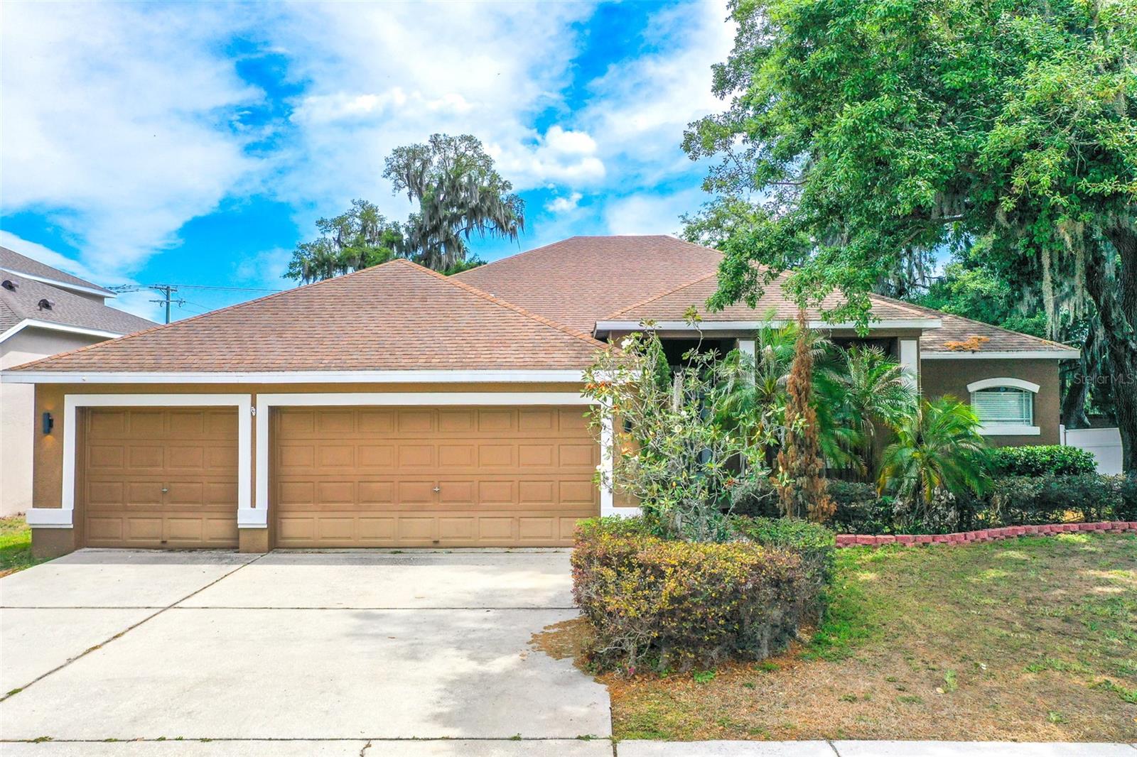 2539 Centennial Falcon Dr