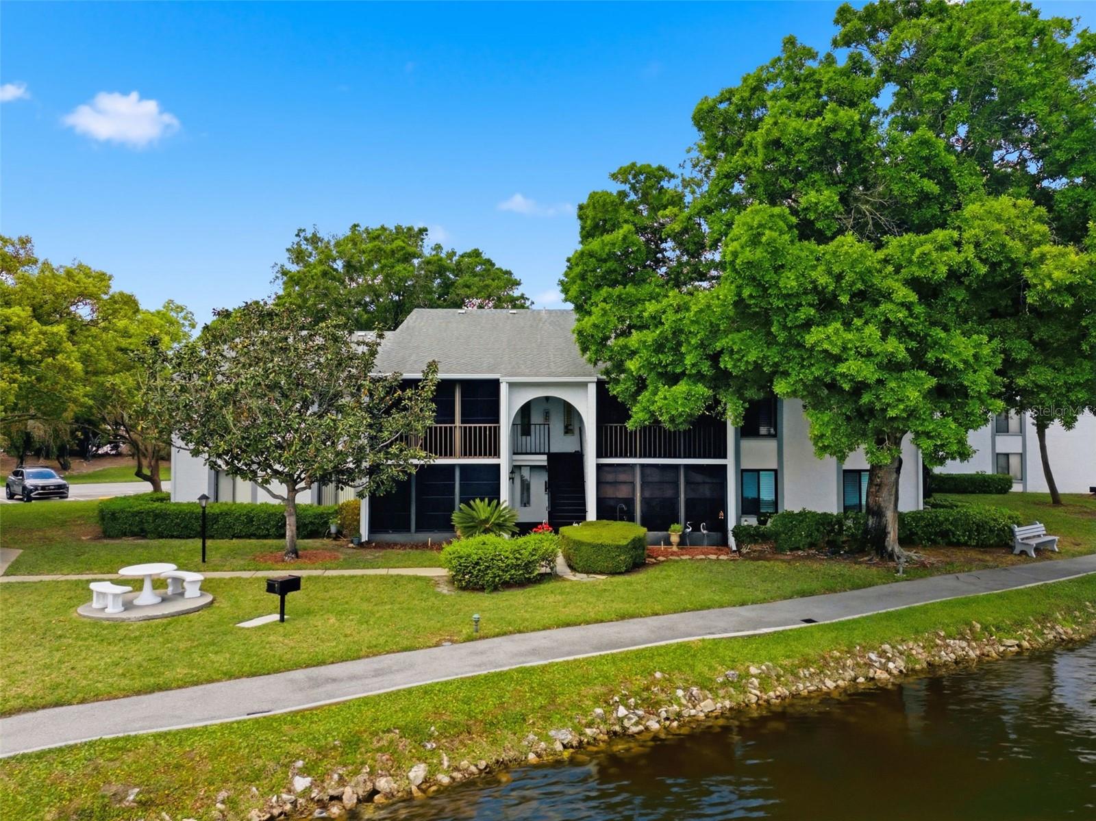 1135 Pine Ridge Cir W #A2