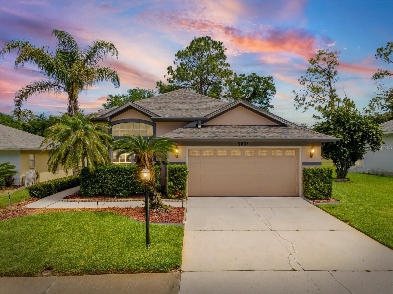 9631 Oakwood Hills CT