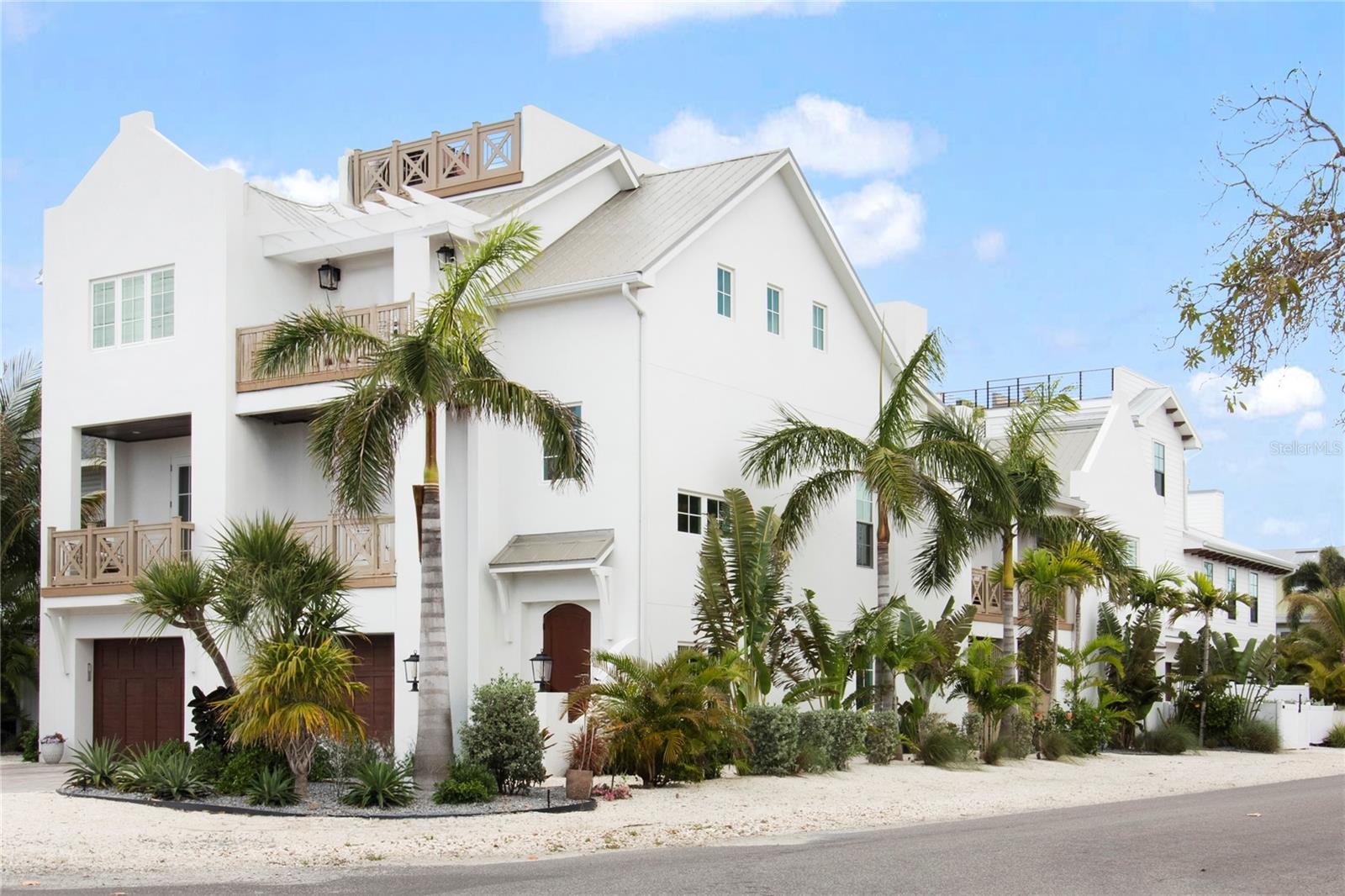 416 Alamanda Rd