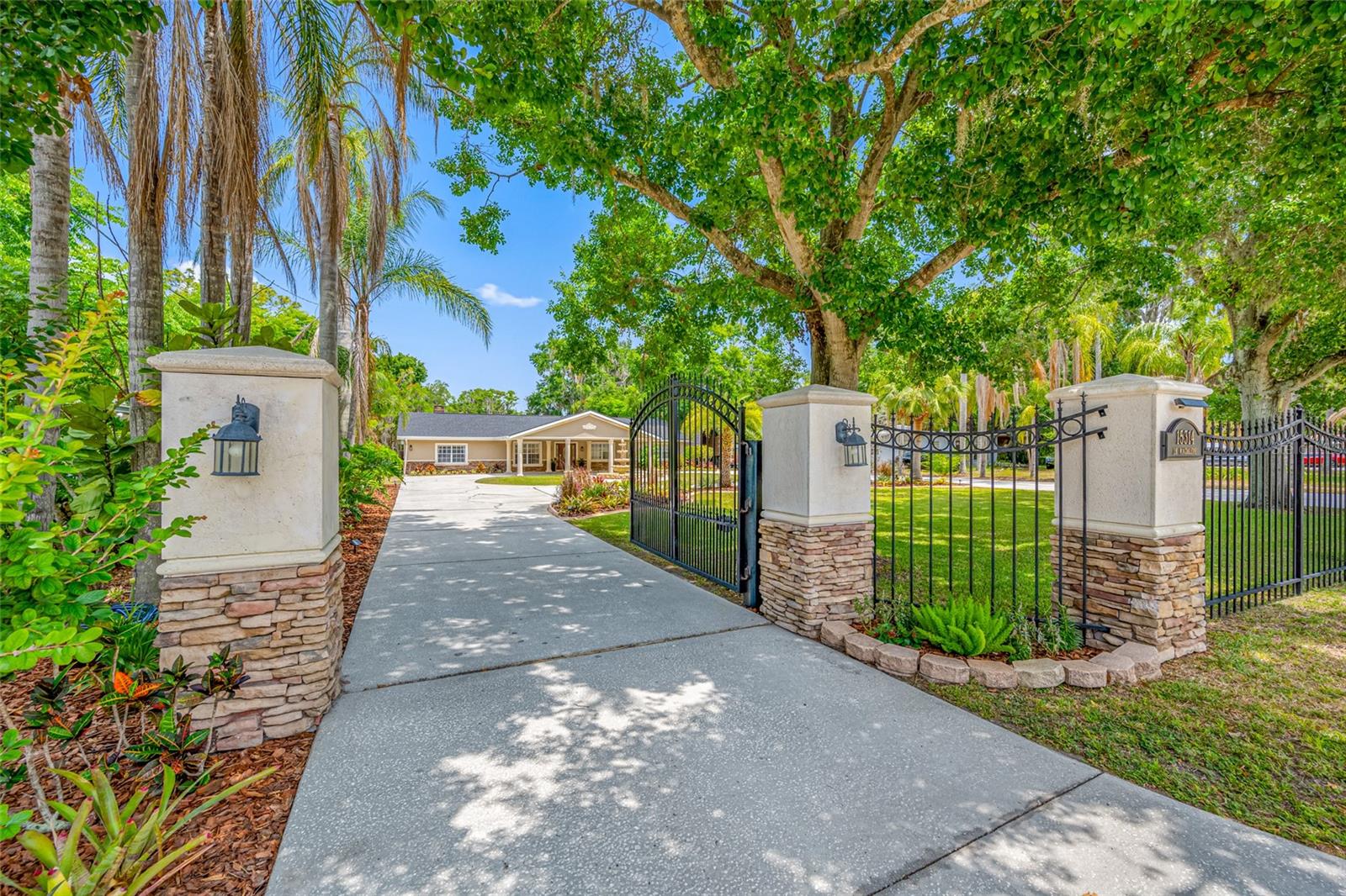 15314 Lake Magdalene Blvd