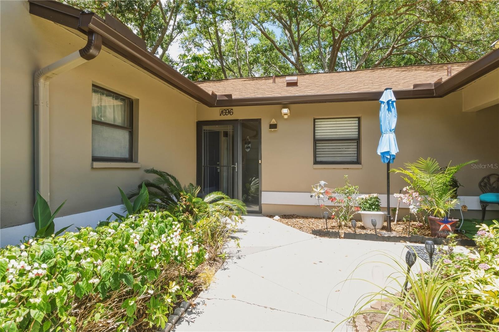 1696 Nash Court