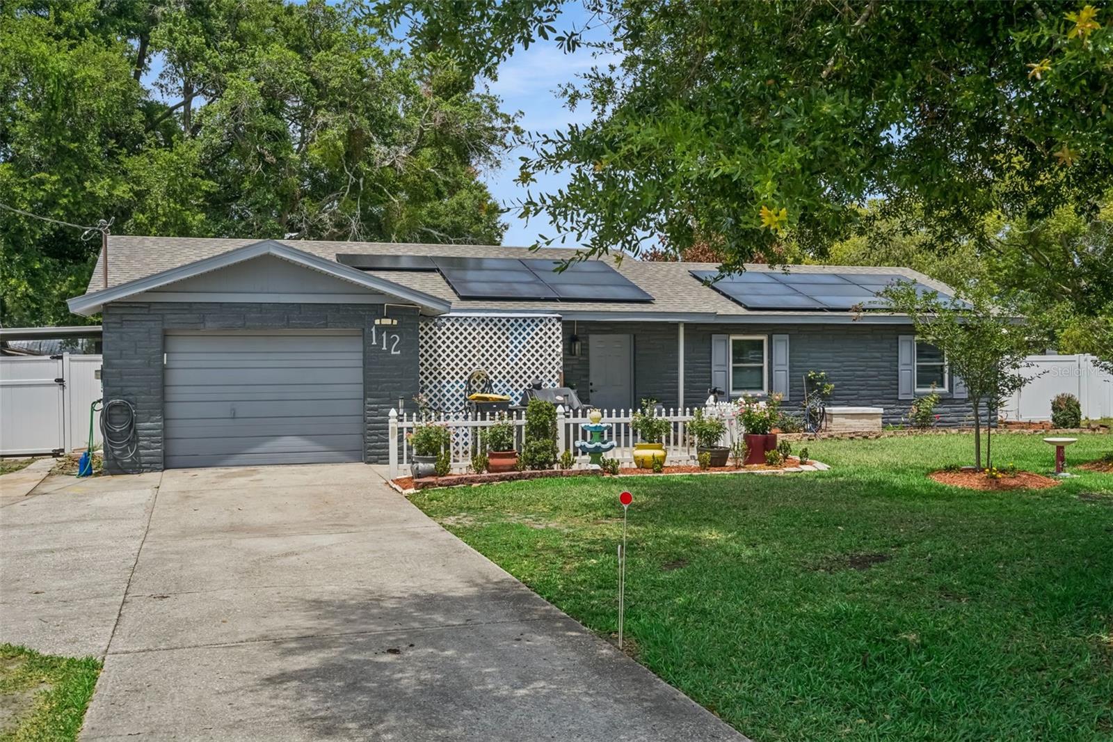 112 Lake Mattie Rd
