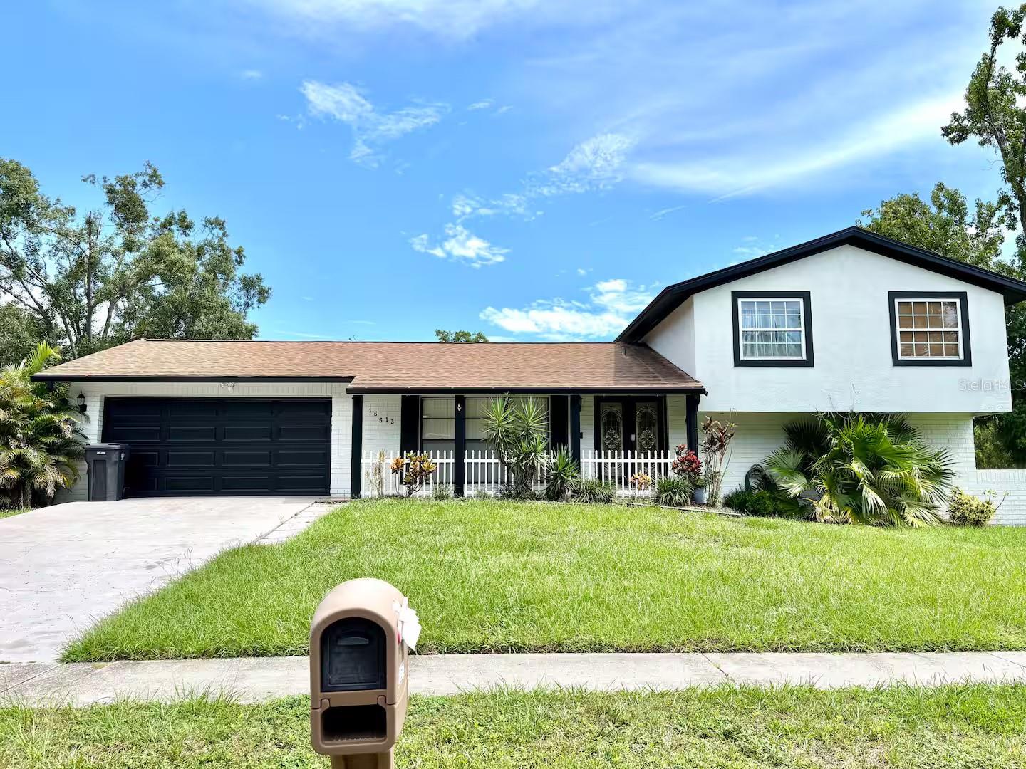 16513 Silverhill Dr