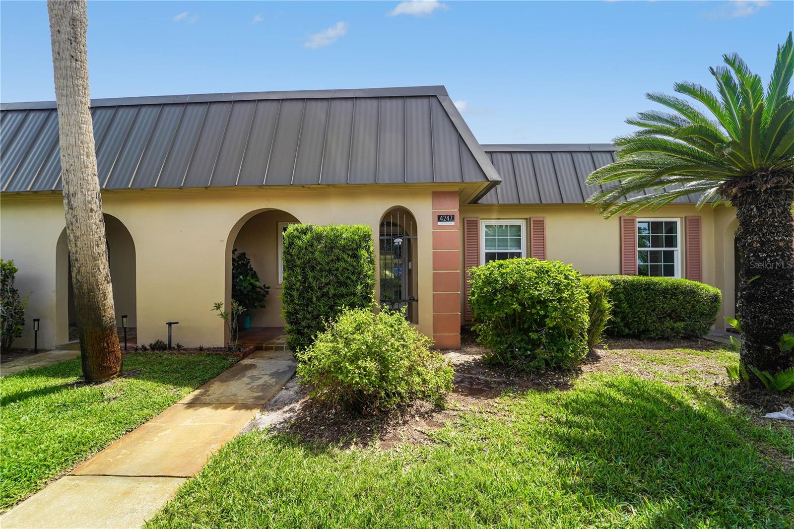 4247 Stratford Dr
