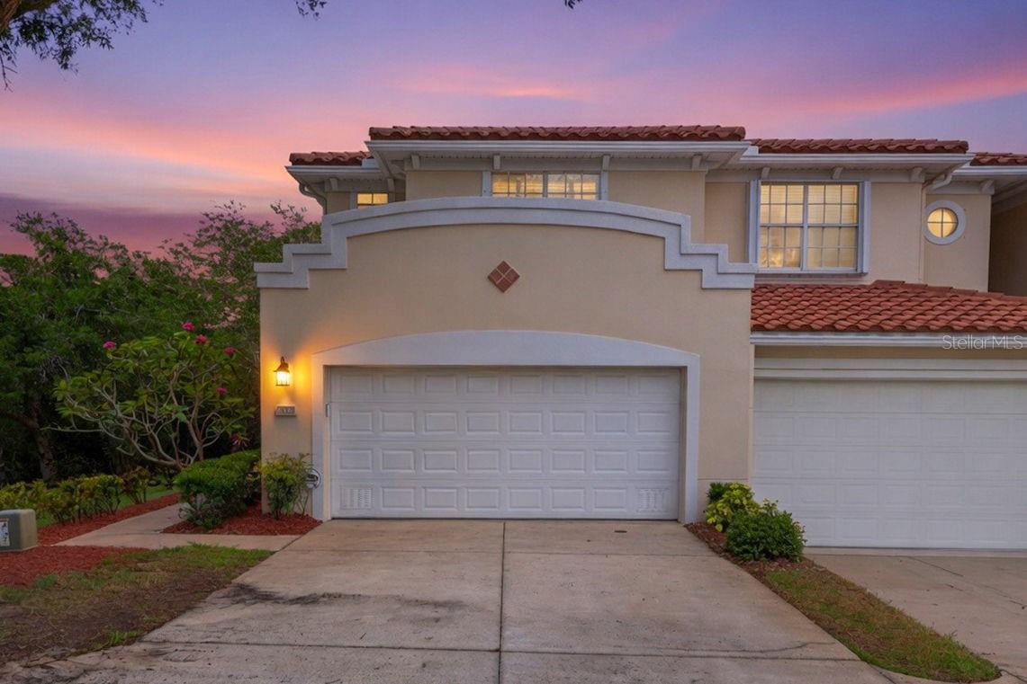 252 Valencia Cir