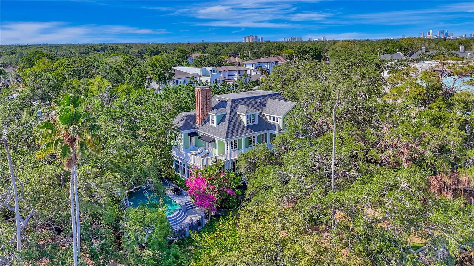 6220 Bayshore Blvd