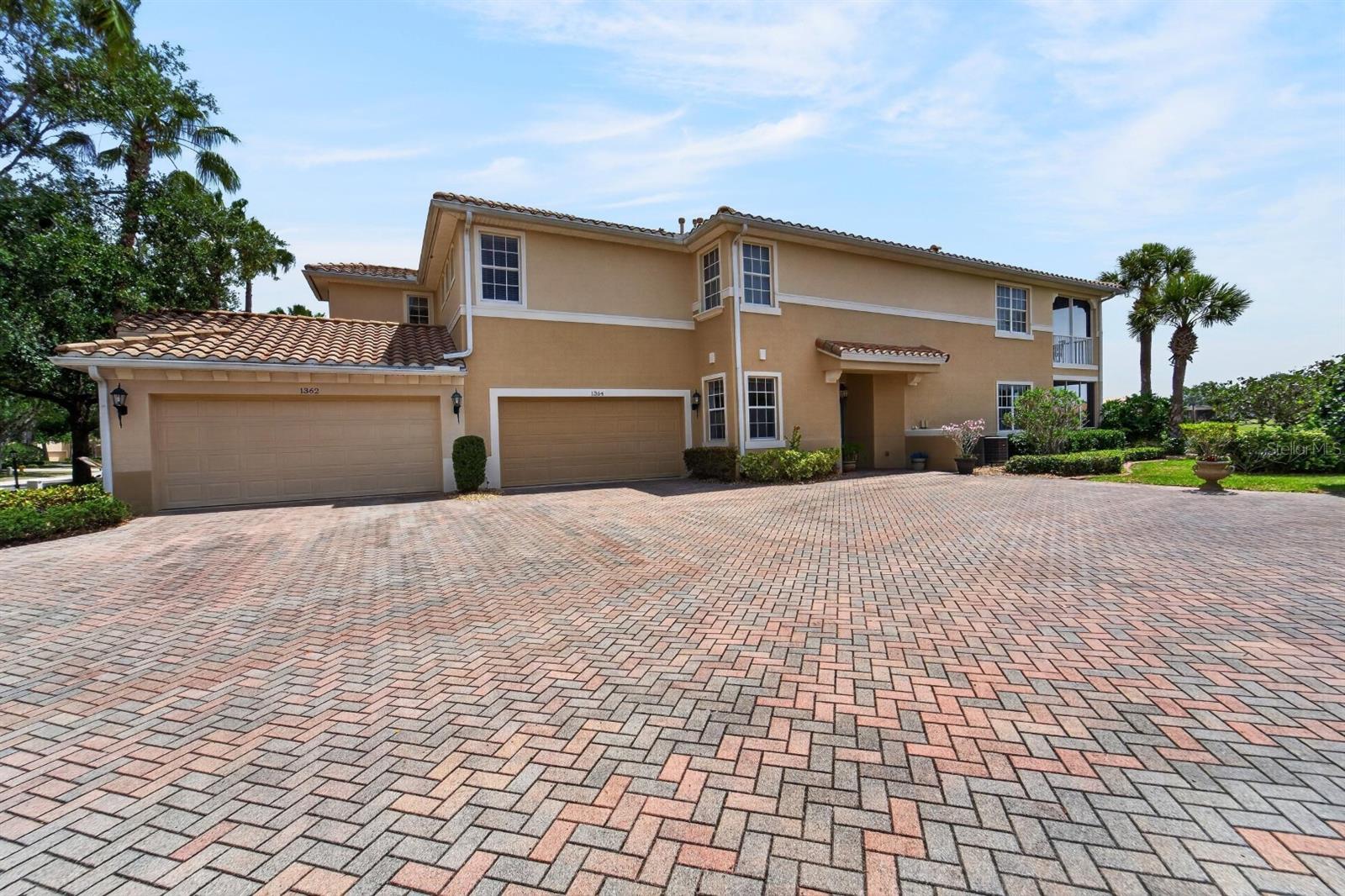 1364 Emerald Dunes Dr