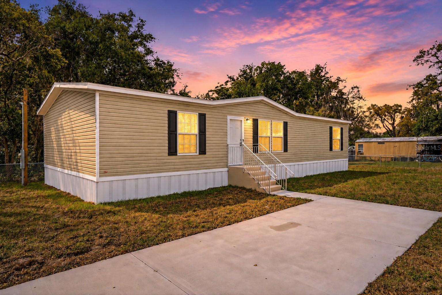 12015 Westbay Ave