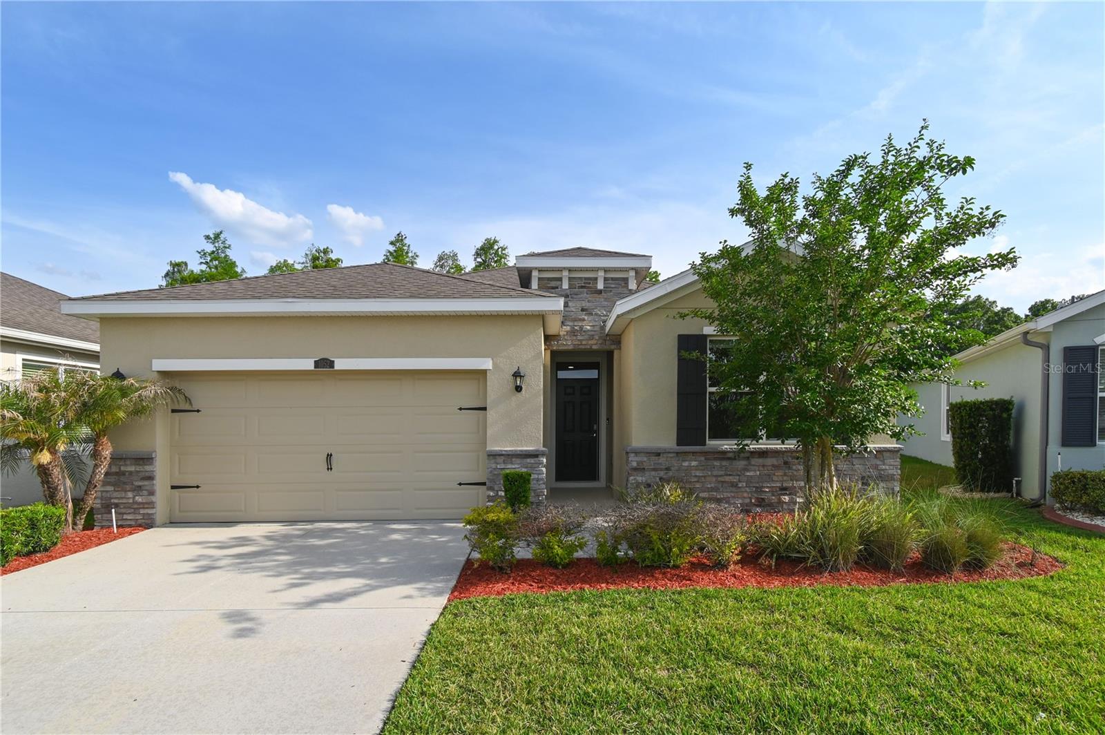 1052 Manzanar Pl
