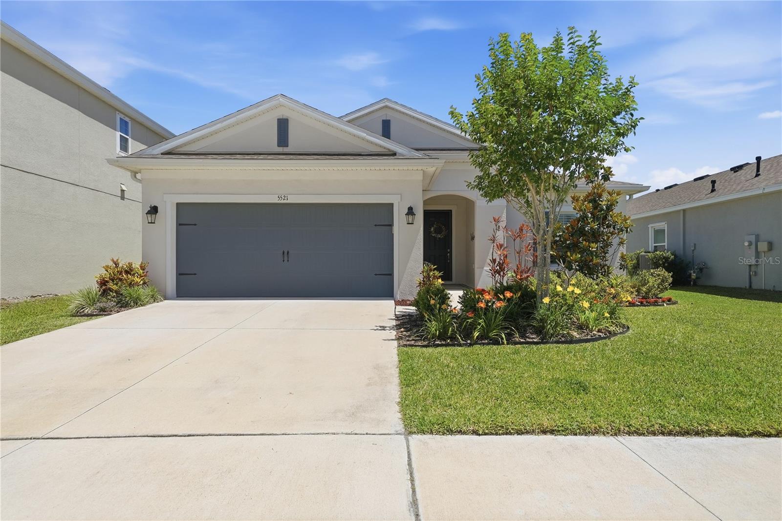 5521 Limelight Dr
