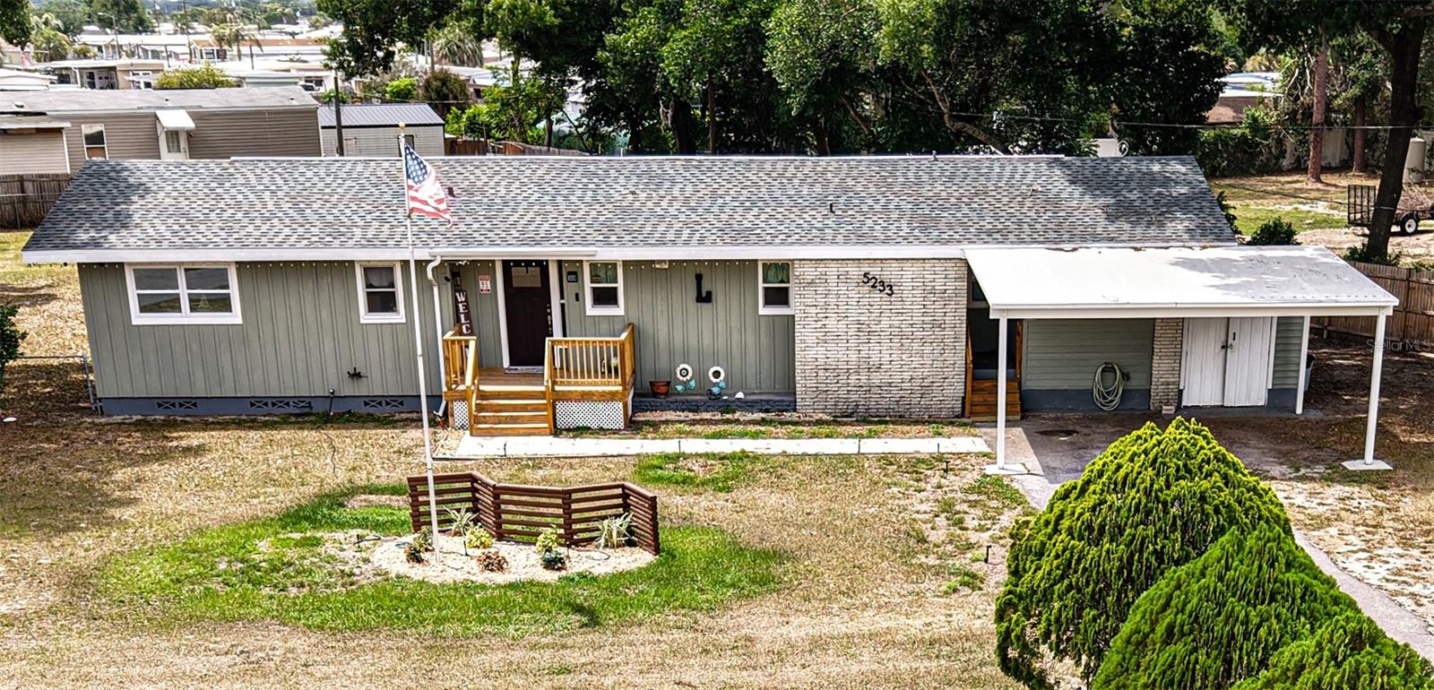 5233 Hill Dr