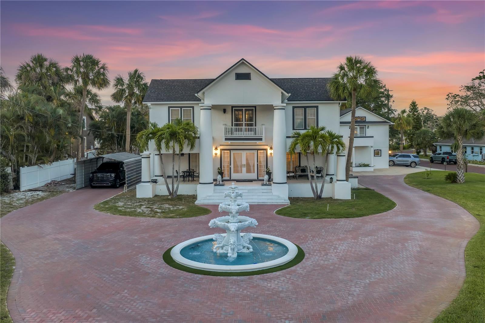 208 N Spring Blvd