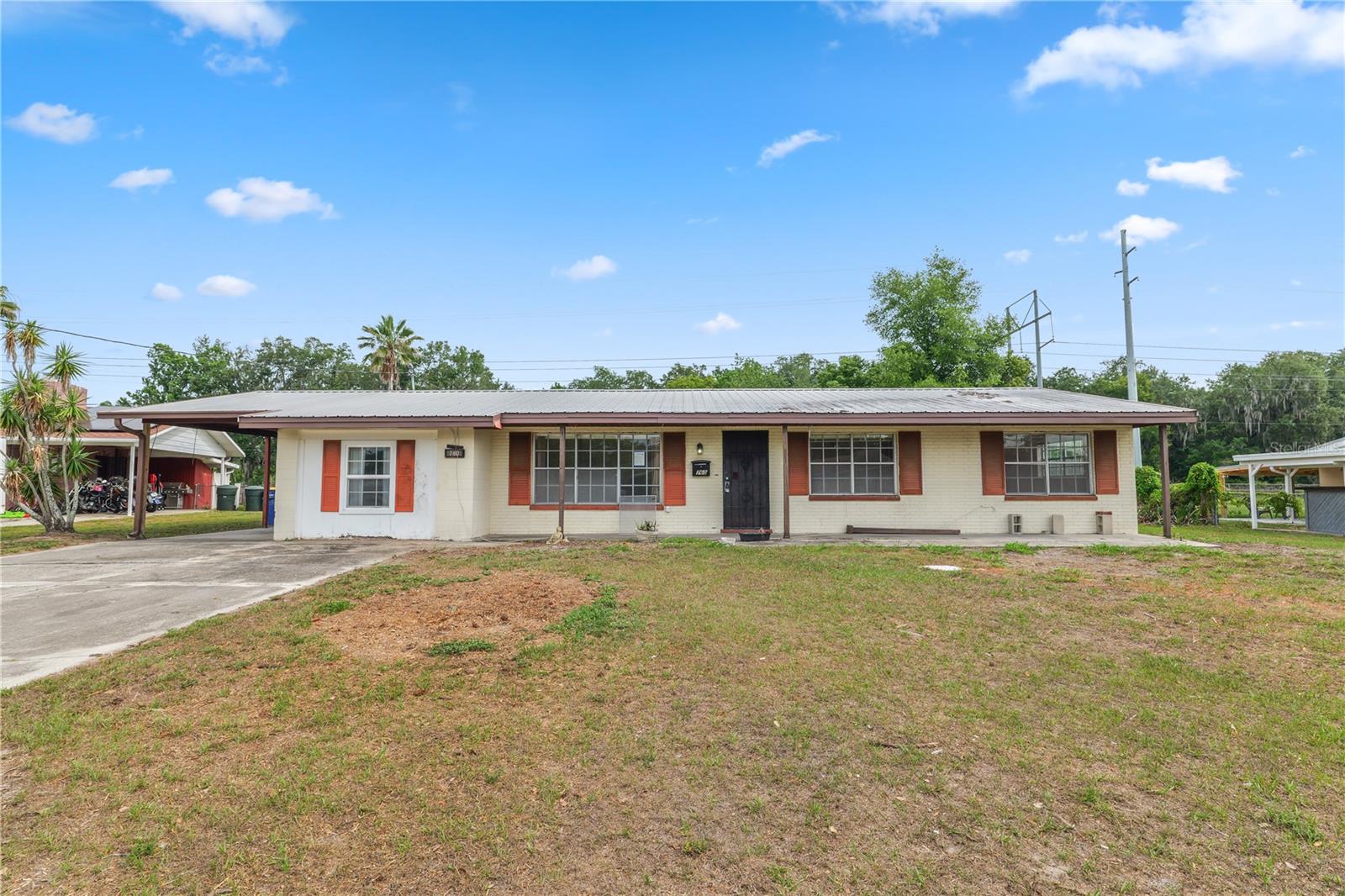 760 Manor Dr