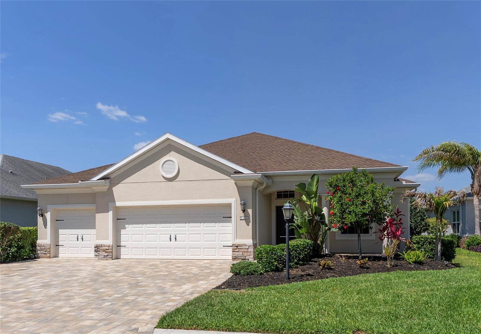 1215 Thornbury Dr