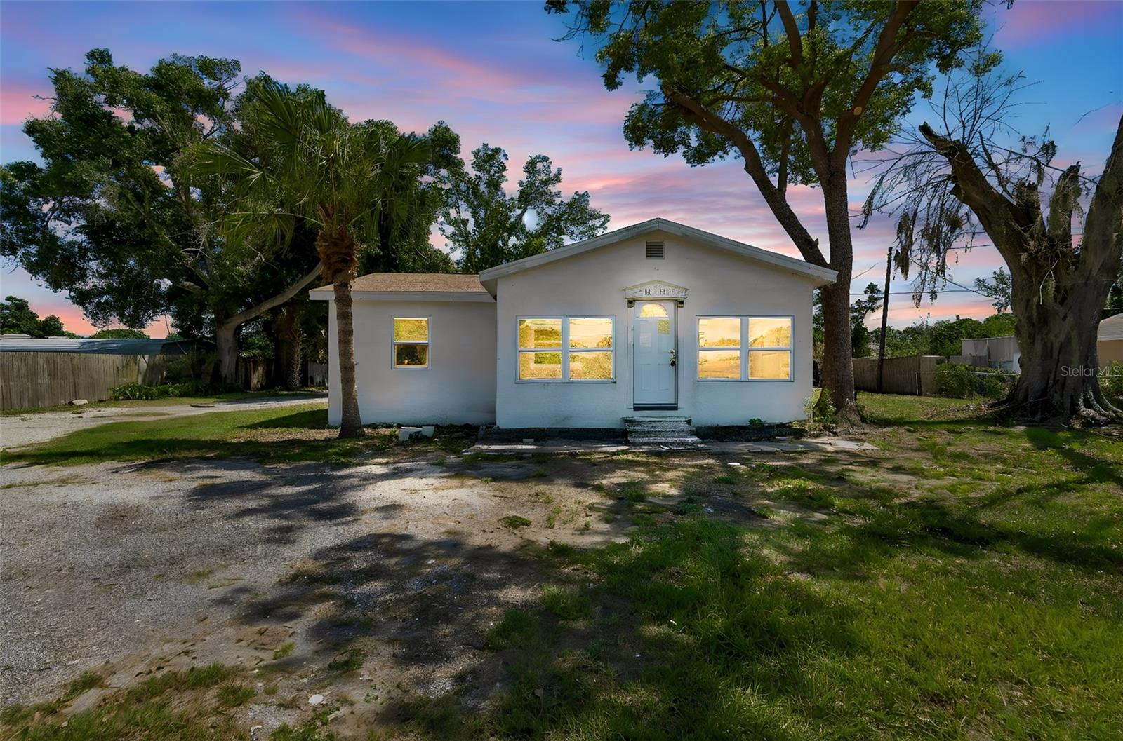 1611 E Shell Point Rd