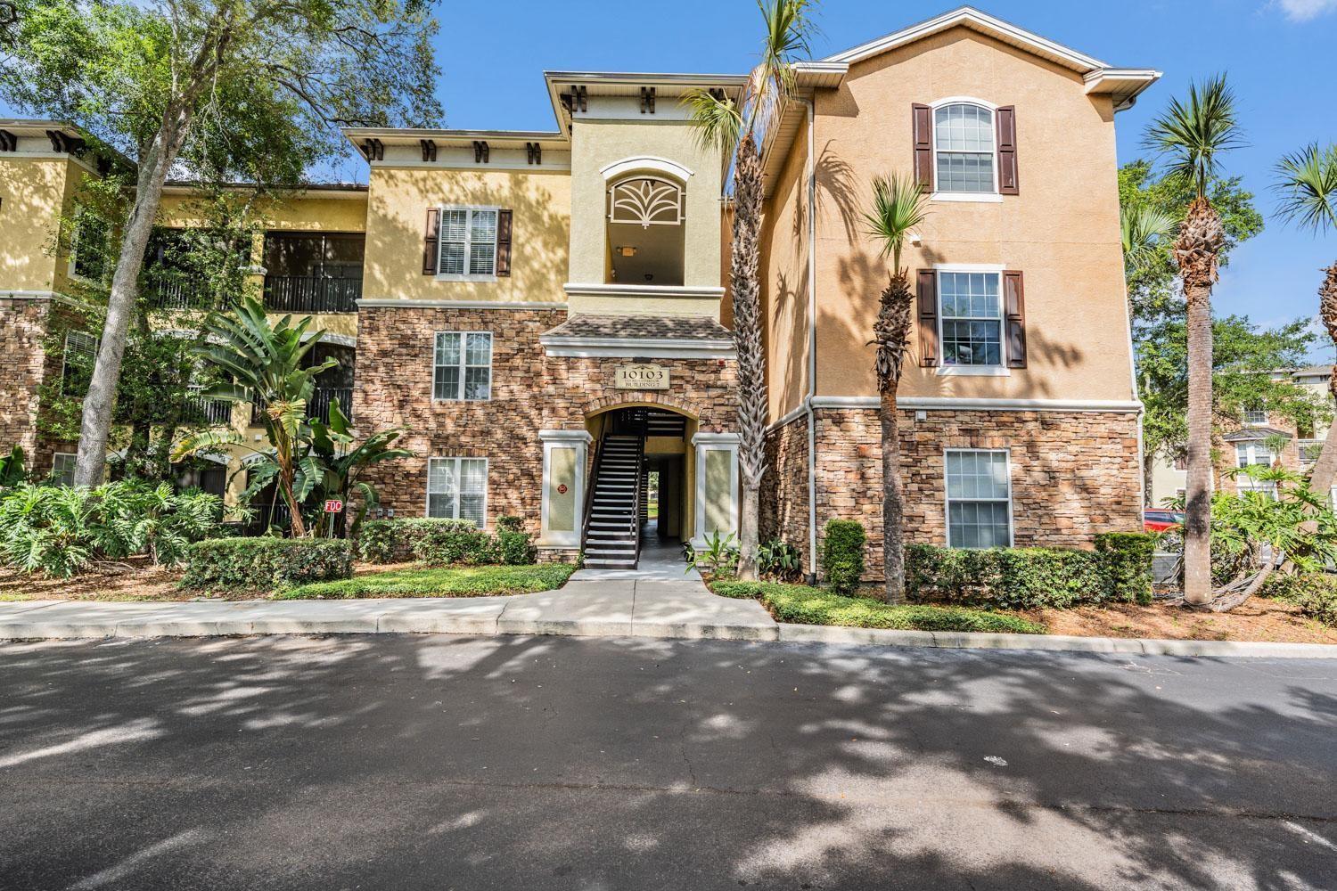 10103 Courtney Oaks Cir #103