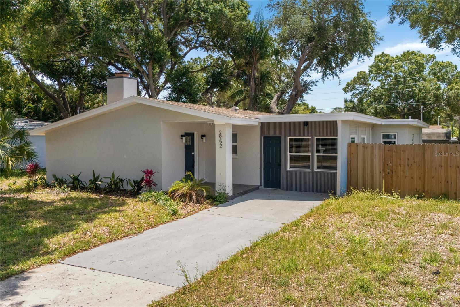 2952 Webley Dr