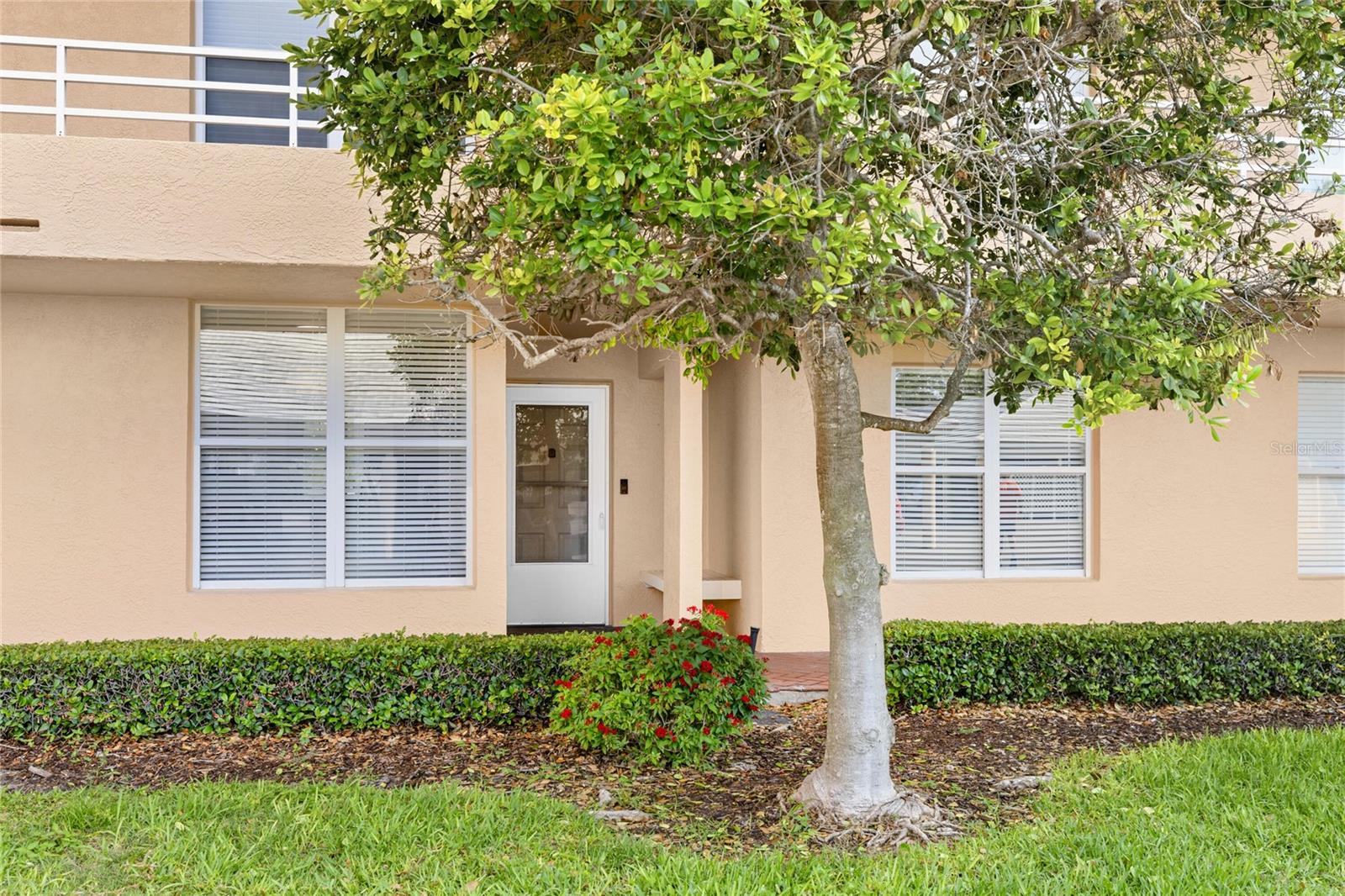 4550 Pinebrook #106
