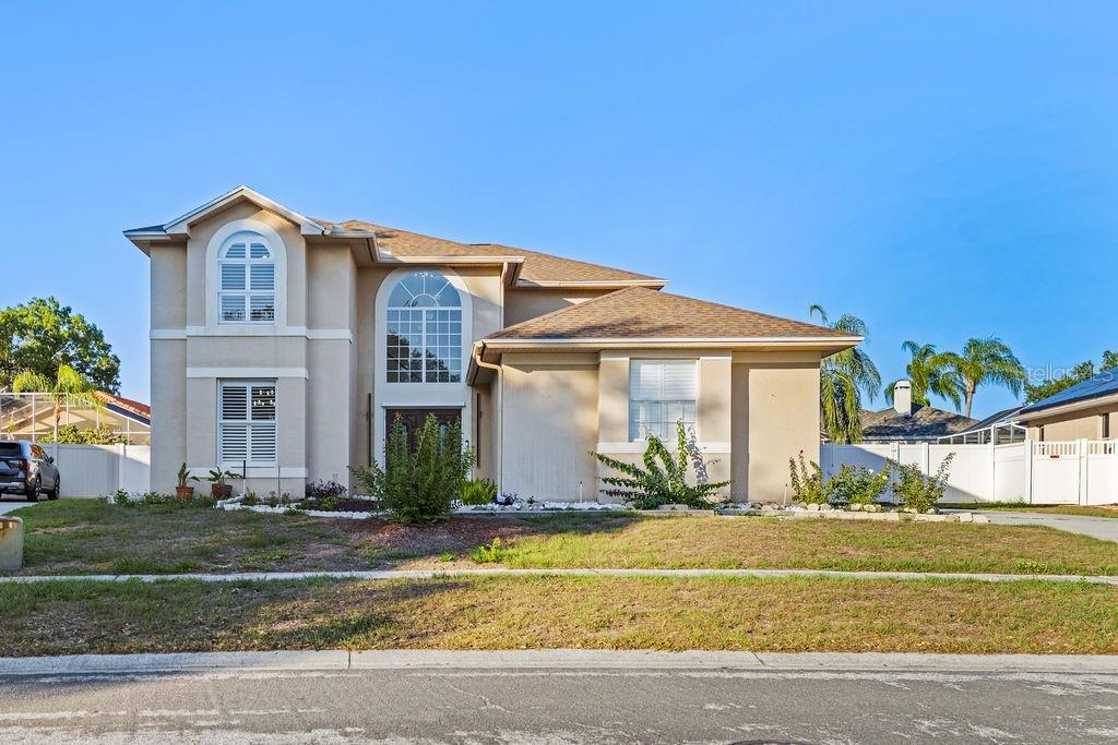 811 Sandcastle Cir