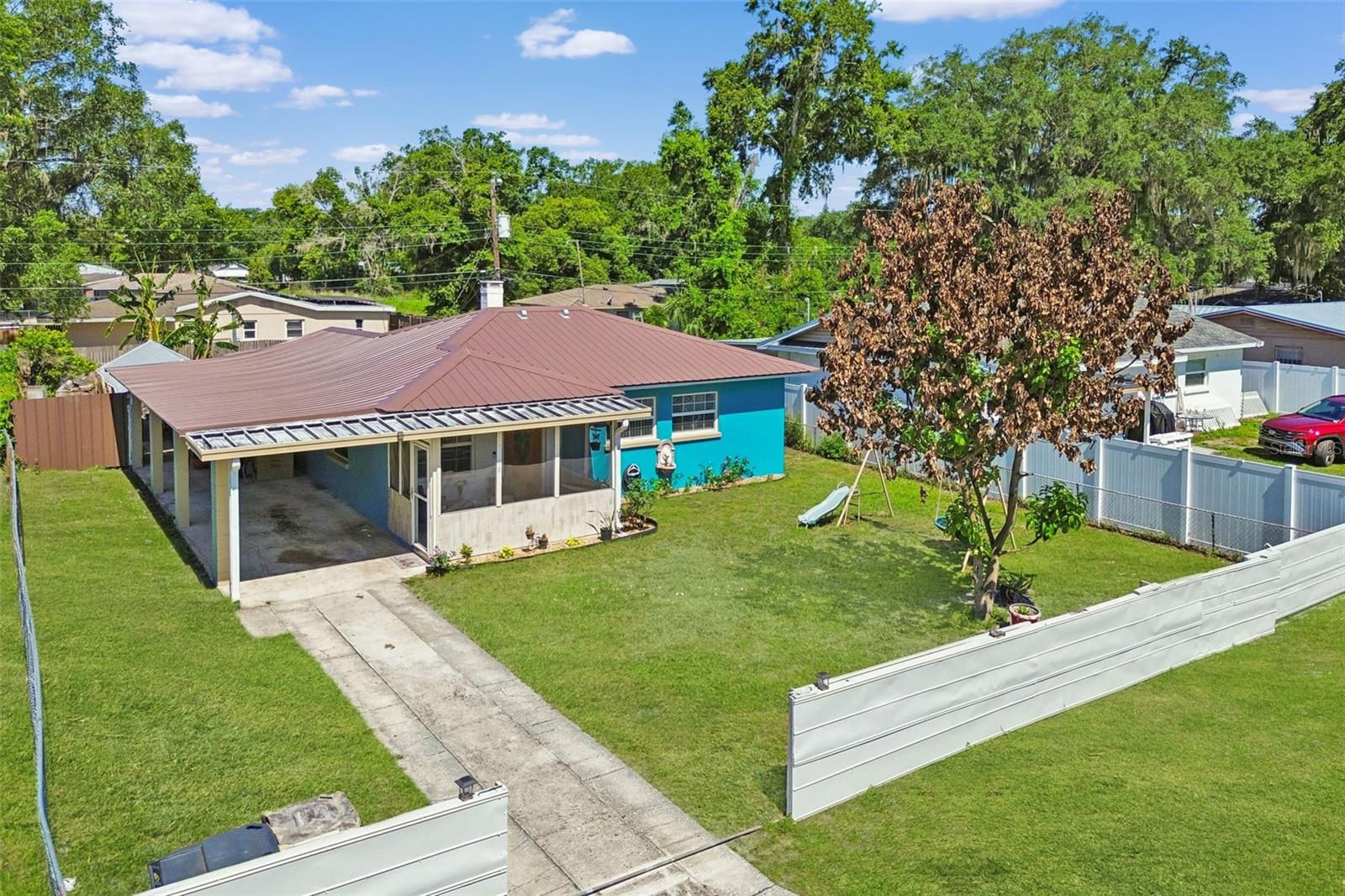 1038 Canal Dr W
