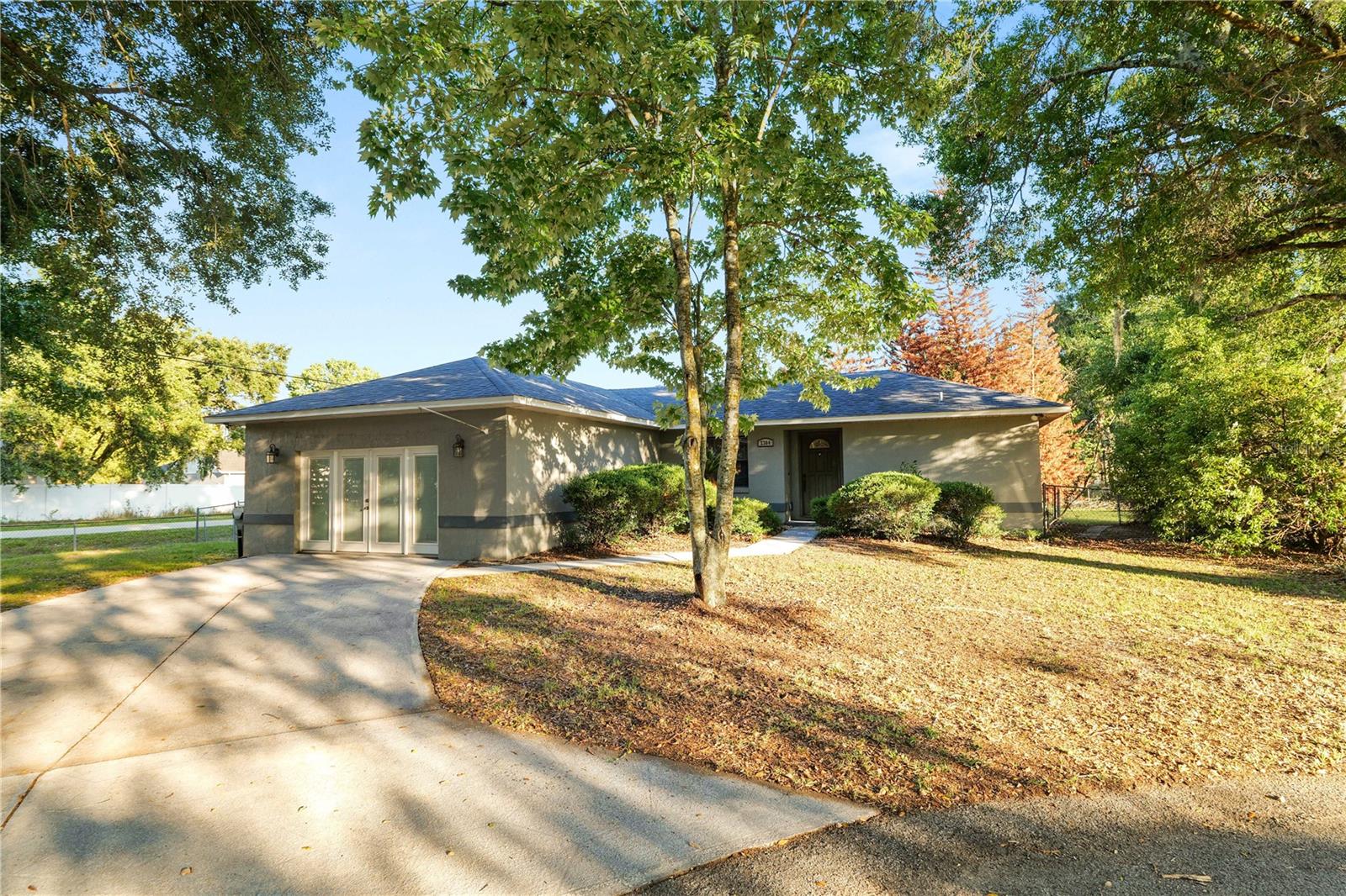 2304 Cheshire Pl