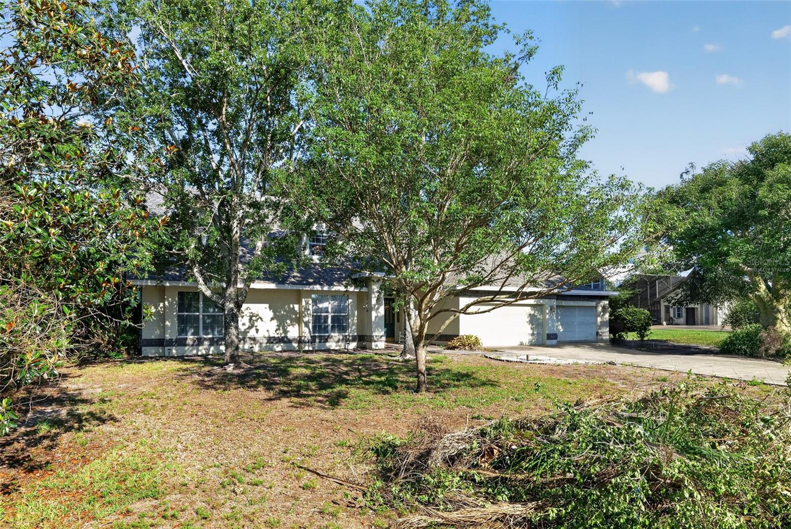 421 Willow Oak CT