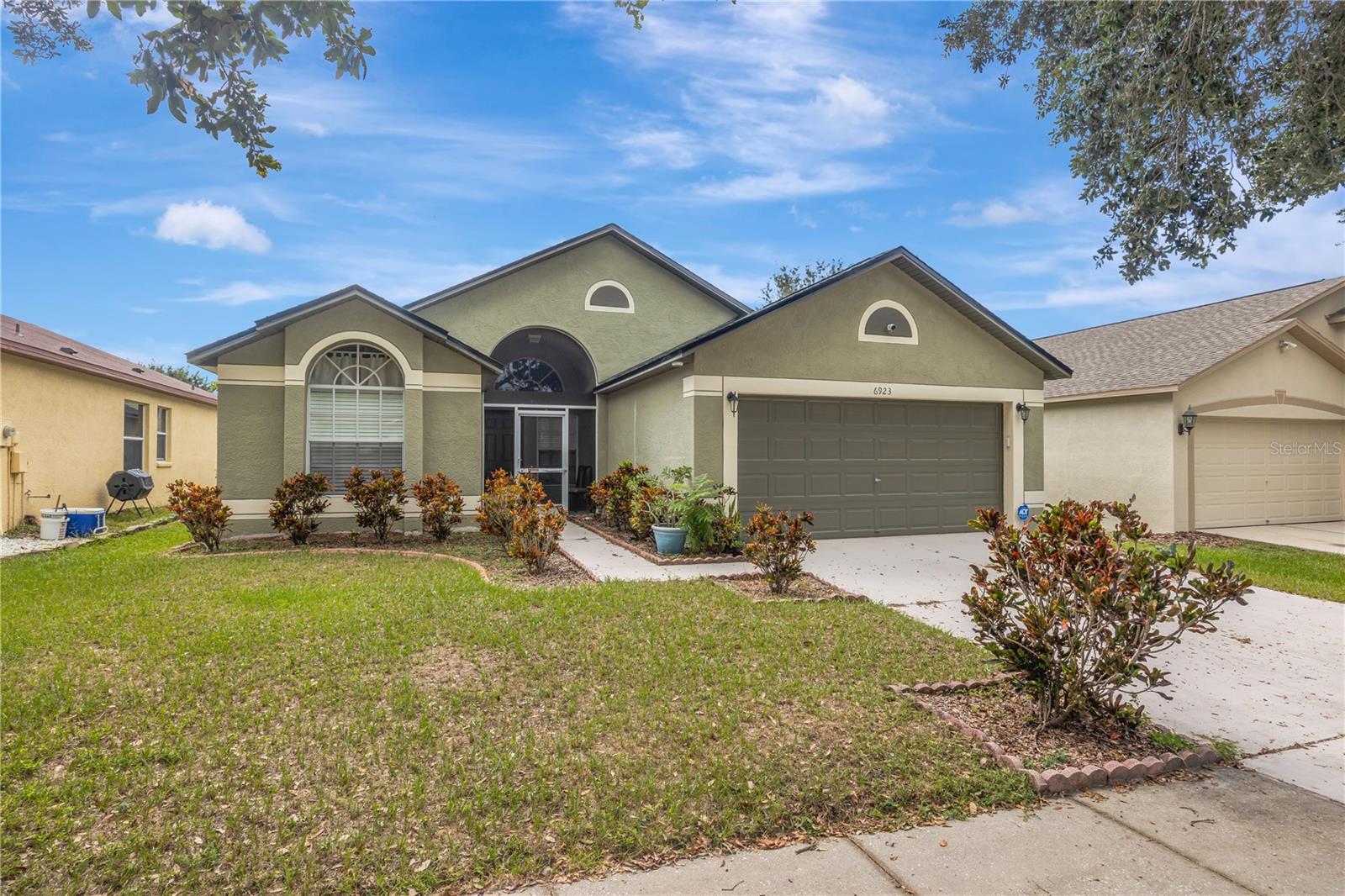 6923 Waterbrook CT