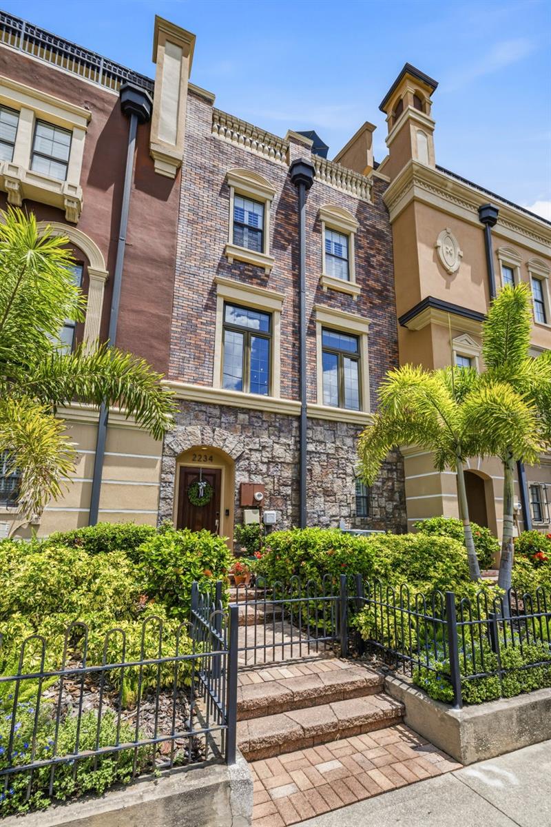 2234 Soho Bay CT