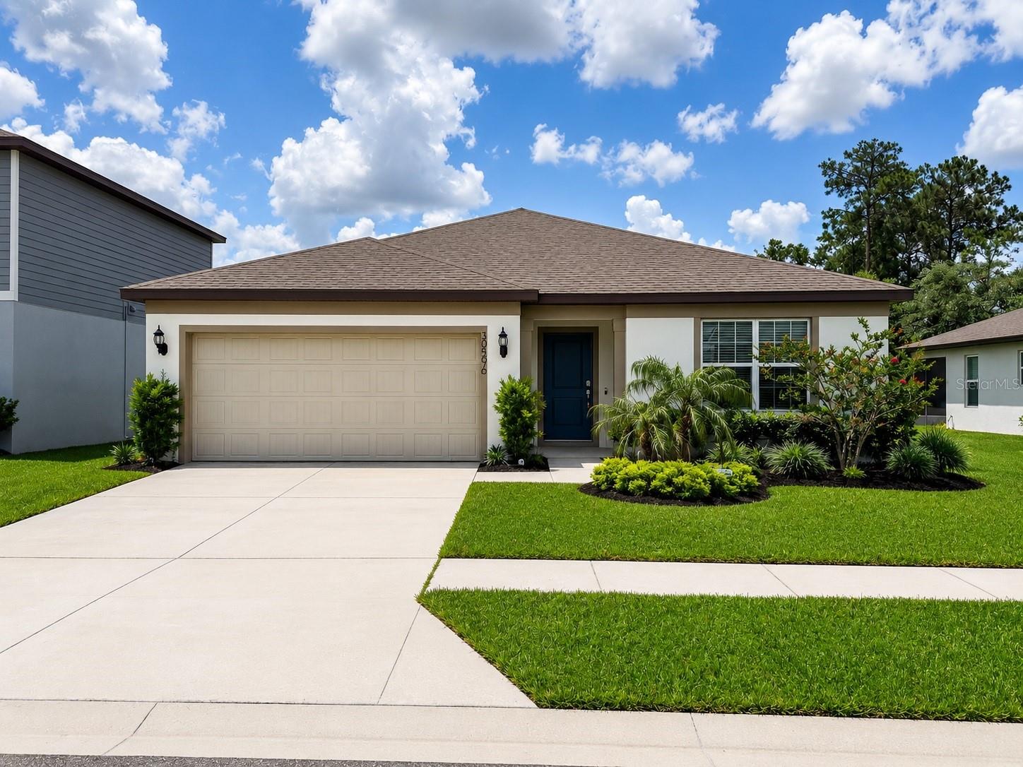 30596 Thunderbird Dr