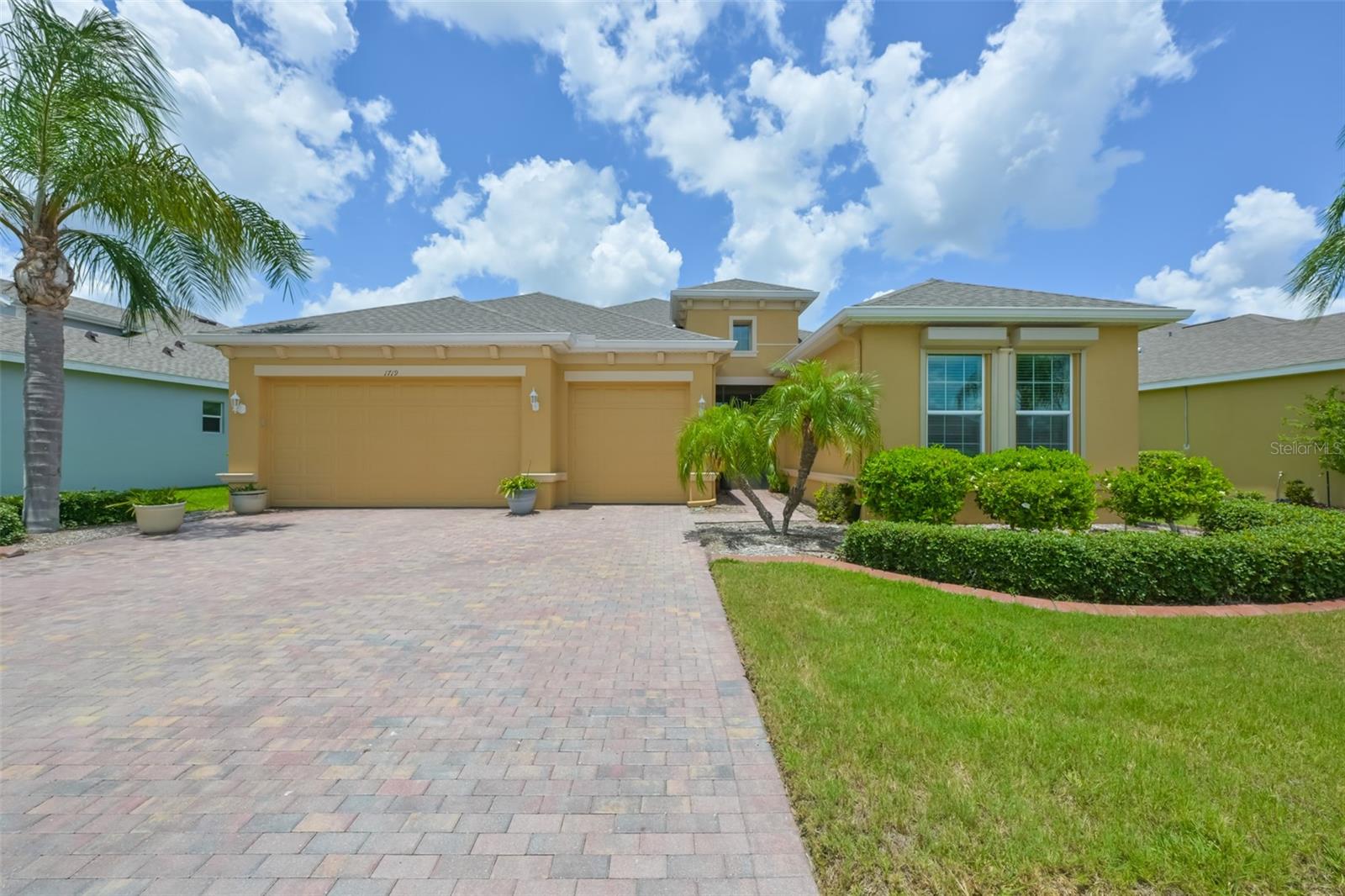 1719 Pacific Dunes Dr