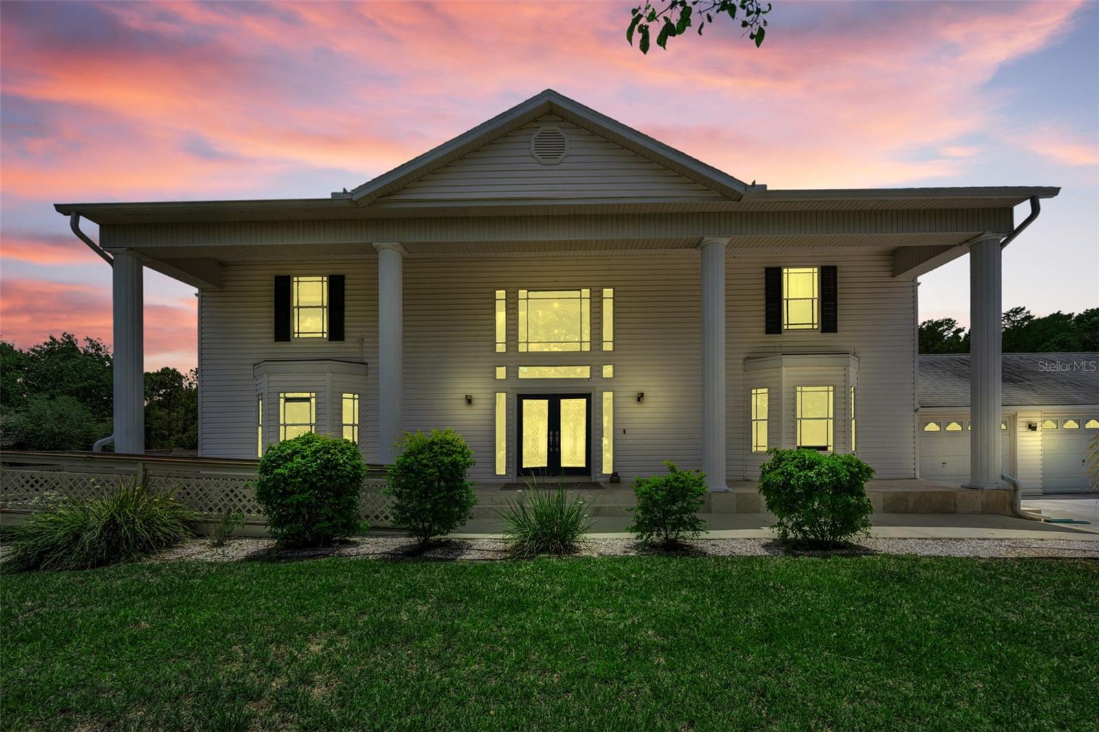 11046 Lakeview Dr