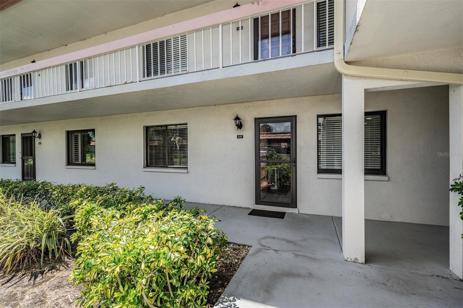 107 Lakeview Pl #7