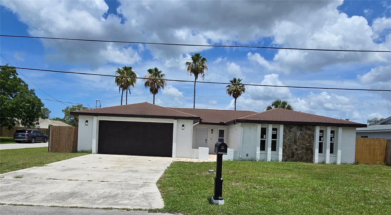 8607 Longboat Ln
