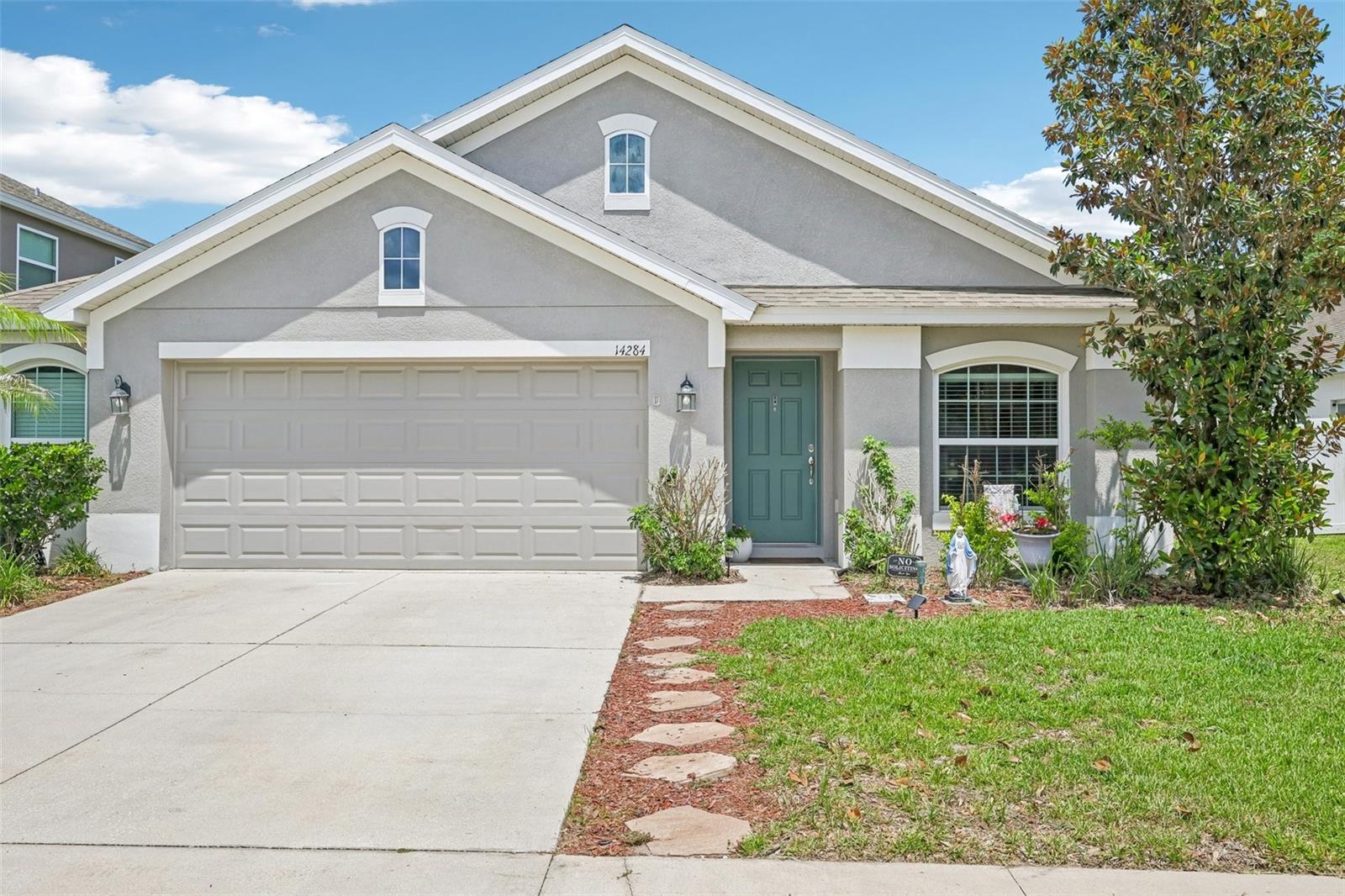 14284 Finsbury Dr