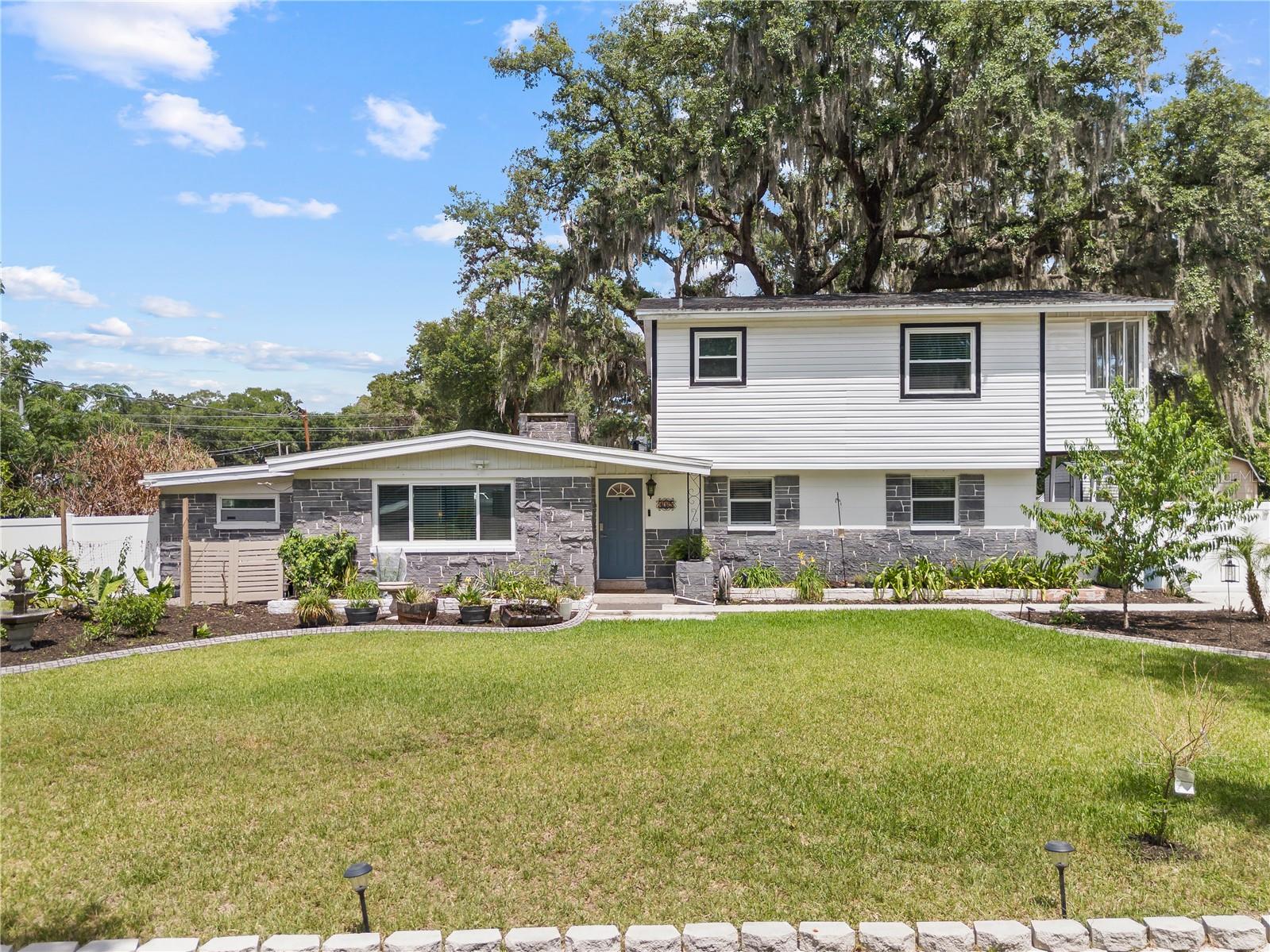 115 Ten Oak Pl