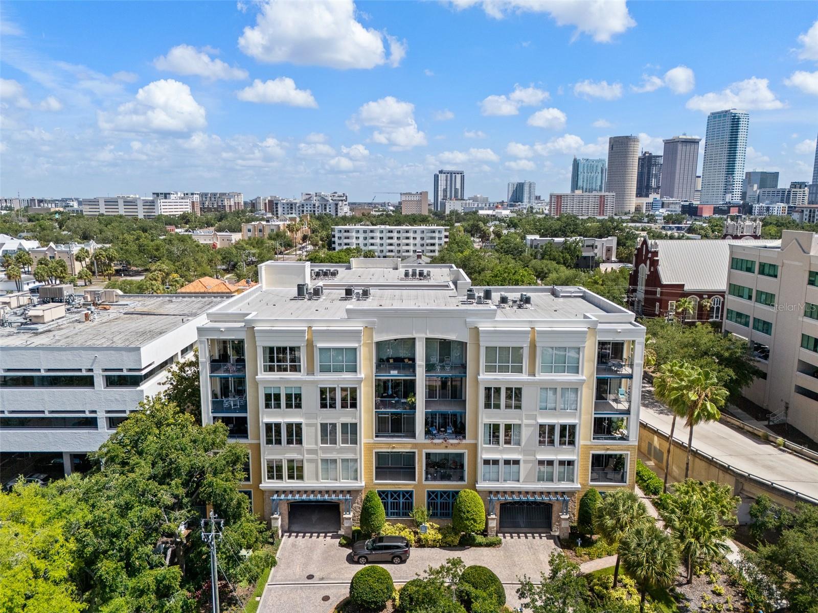509 W Bay St #305