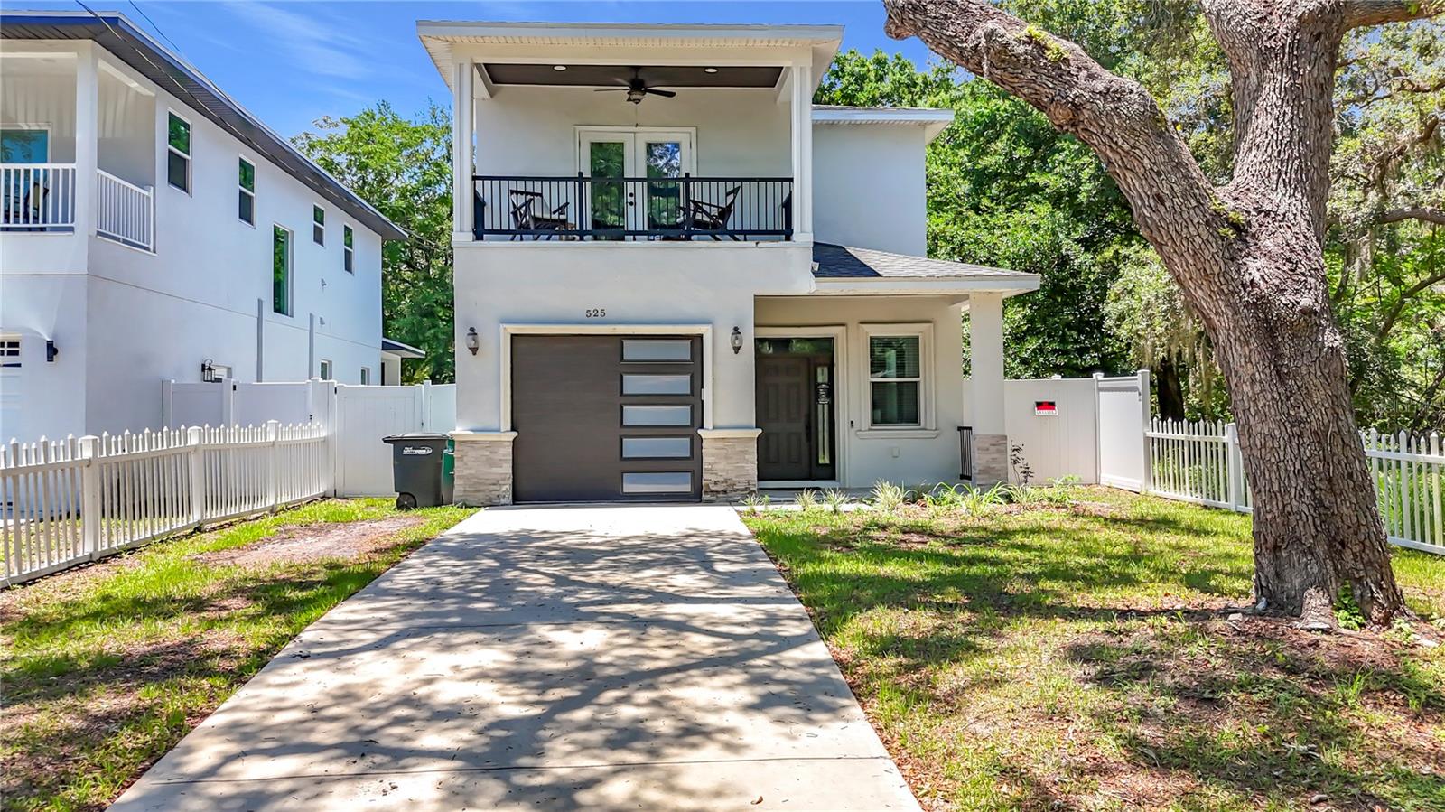 525 Elm St