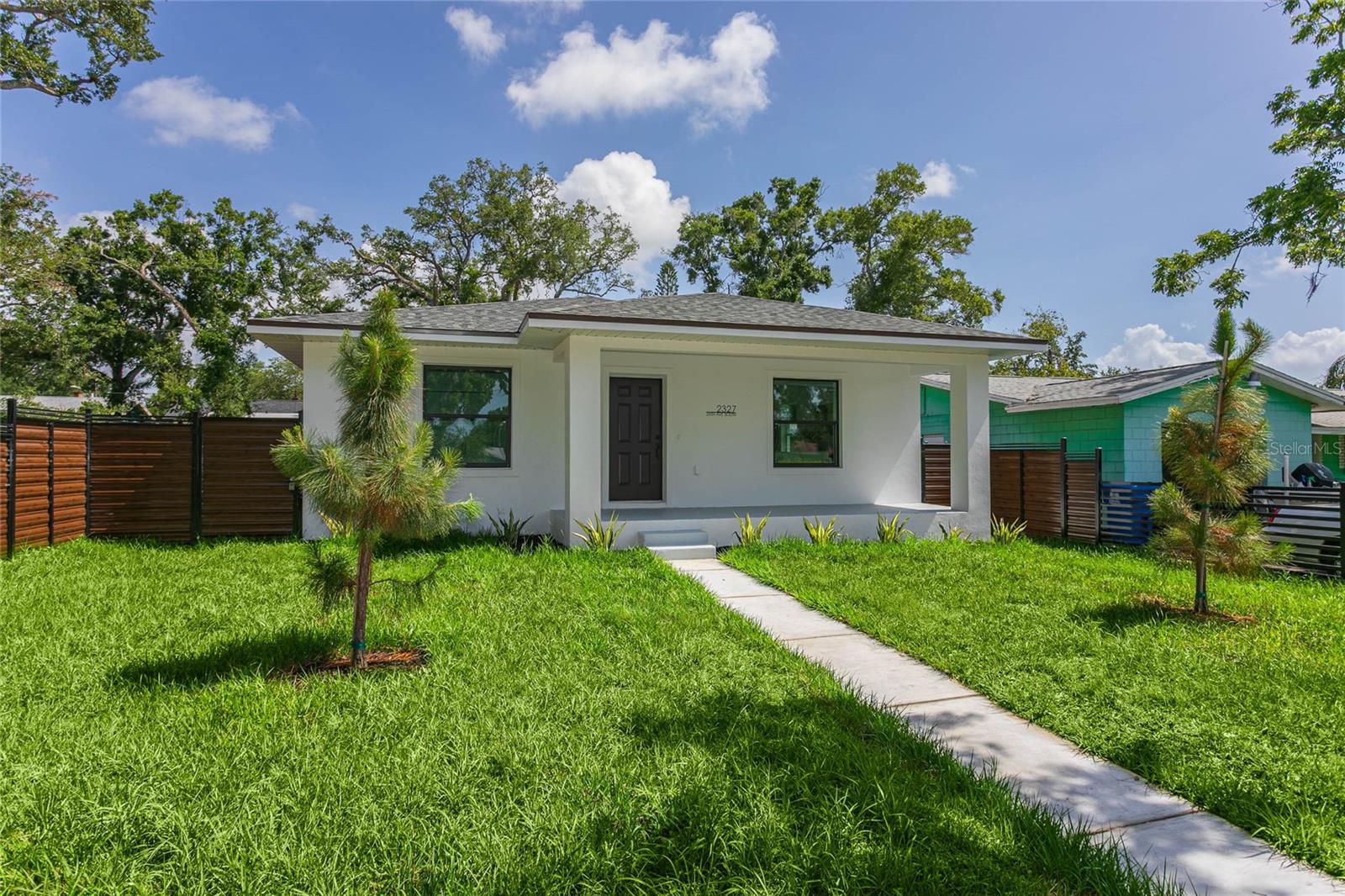 2327/2329 26th Ave S